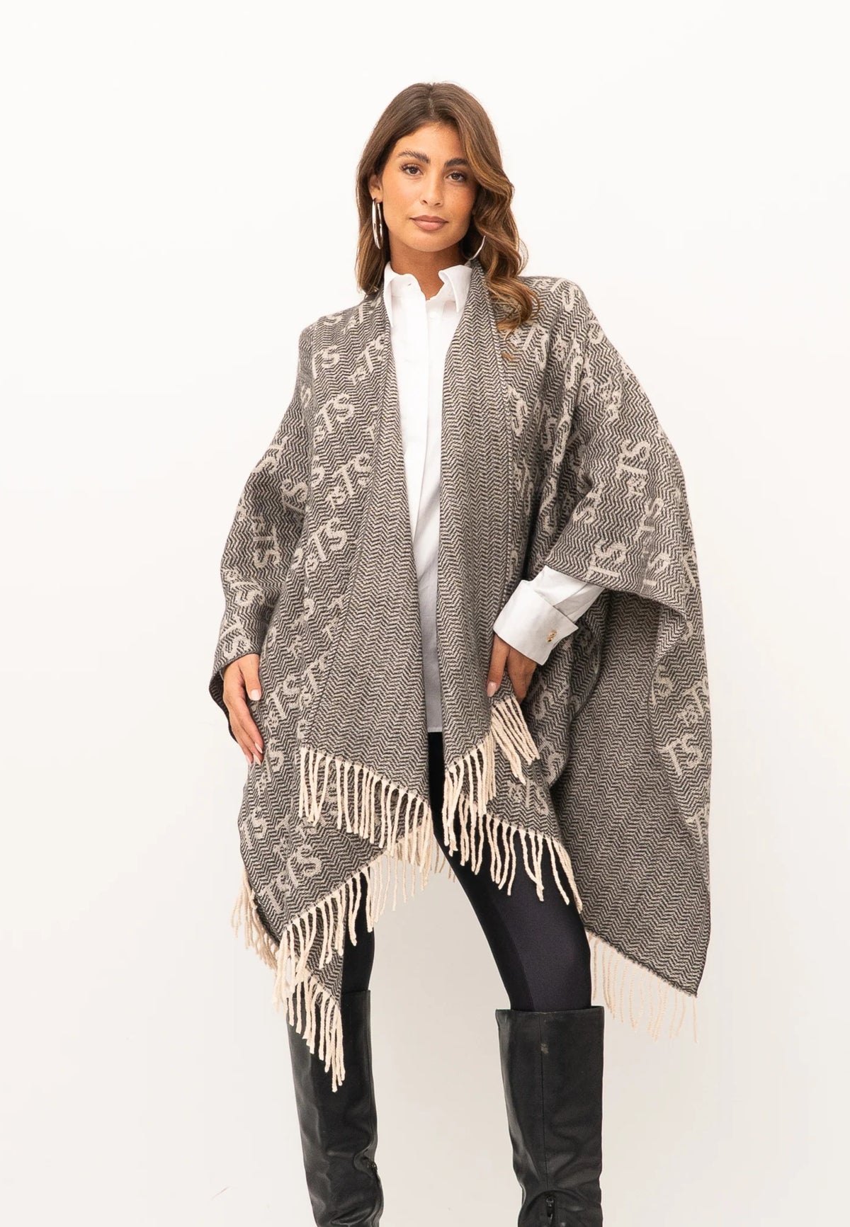 Poncho Twinset con motivo jacquard e frange