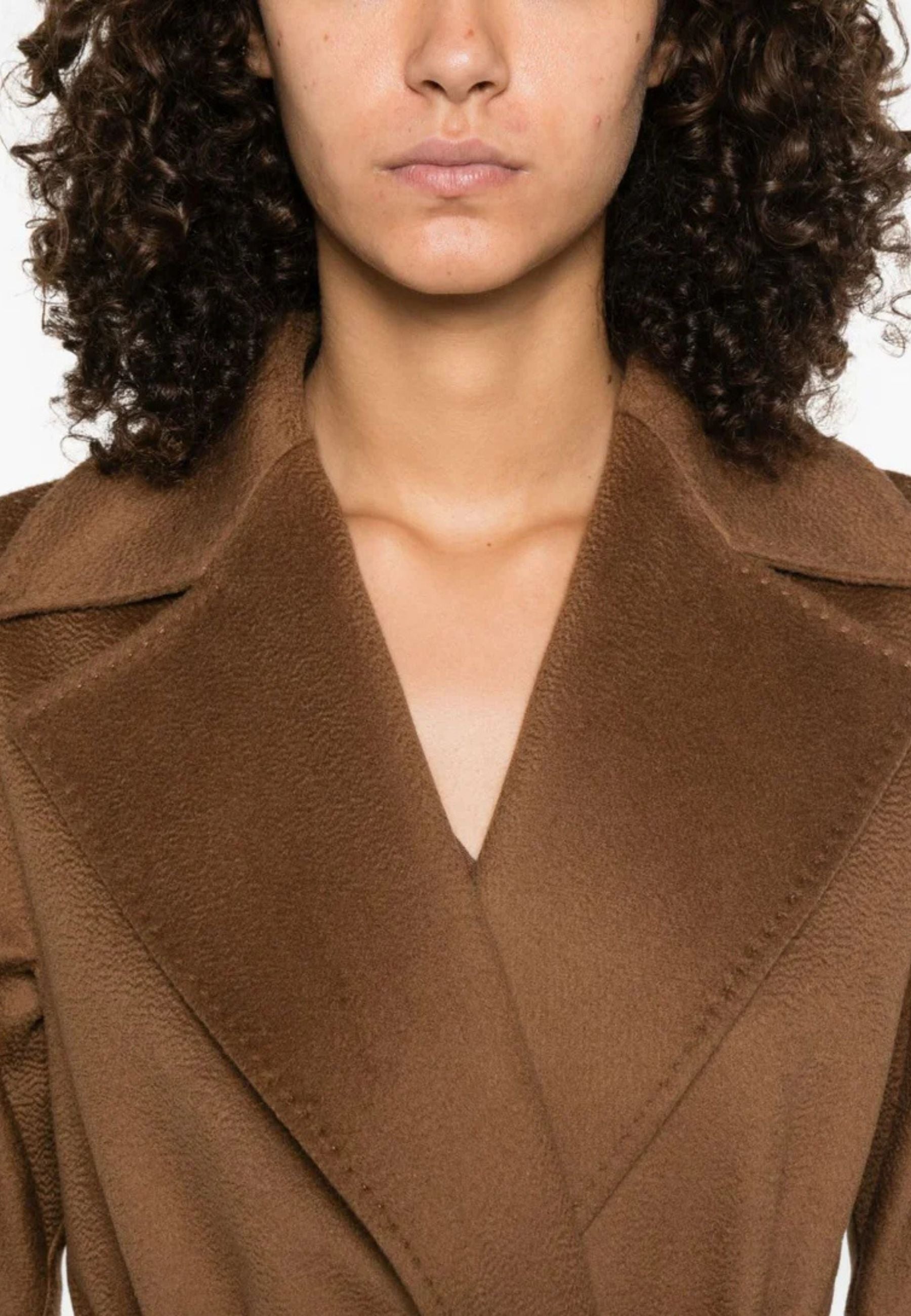 Cappotto midi a vestaglia in lana vergine