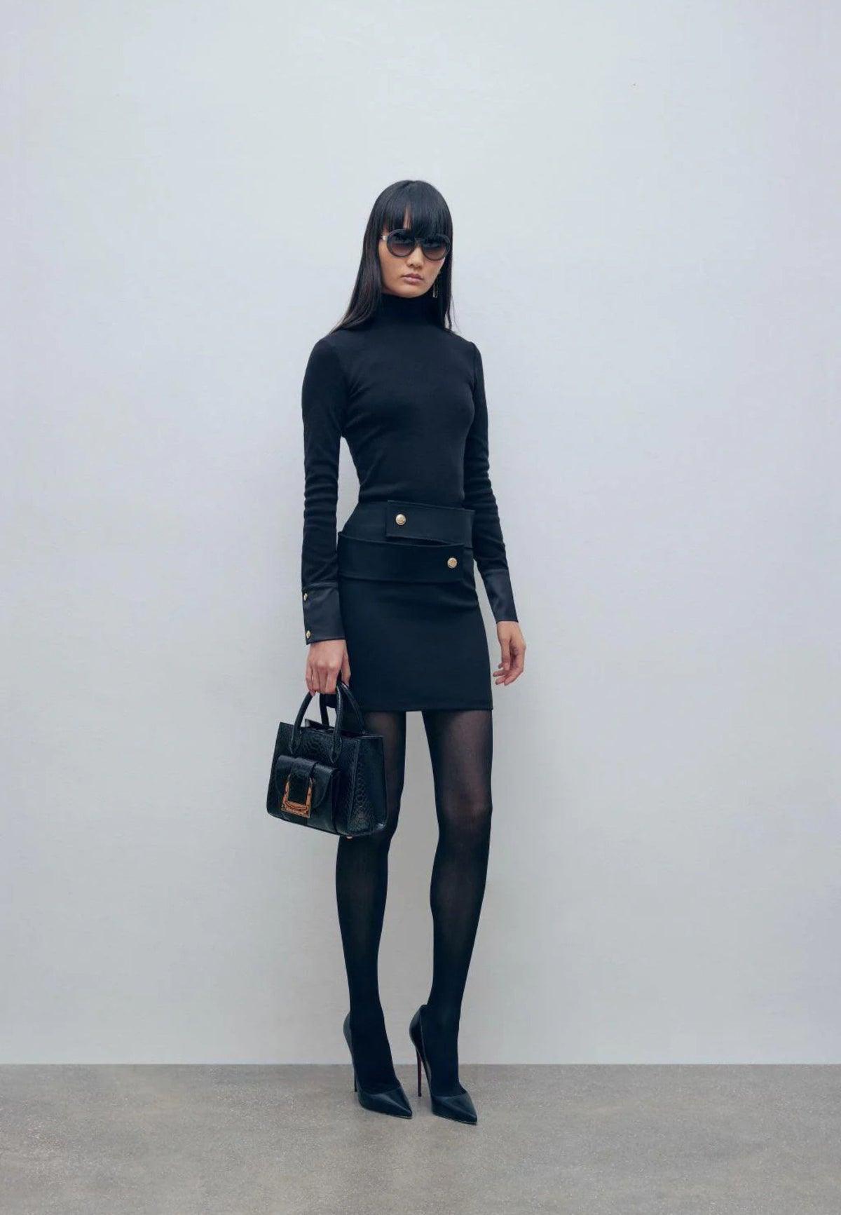 Monique Garçonne - Minigonna in twill tecnico con martingala e bottoni oro