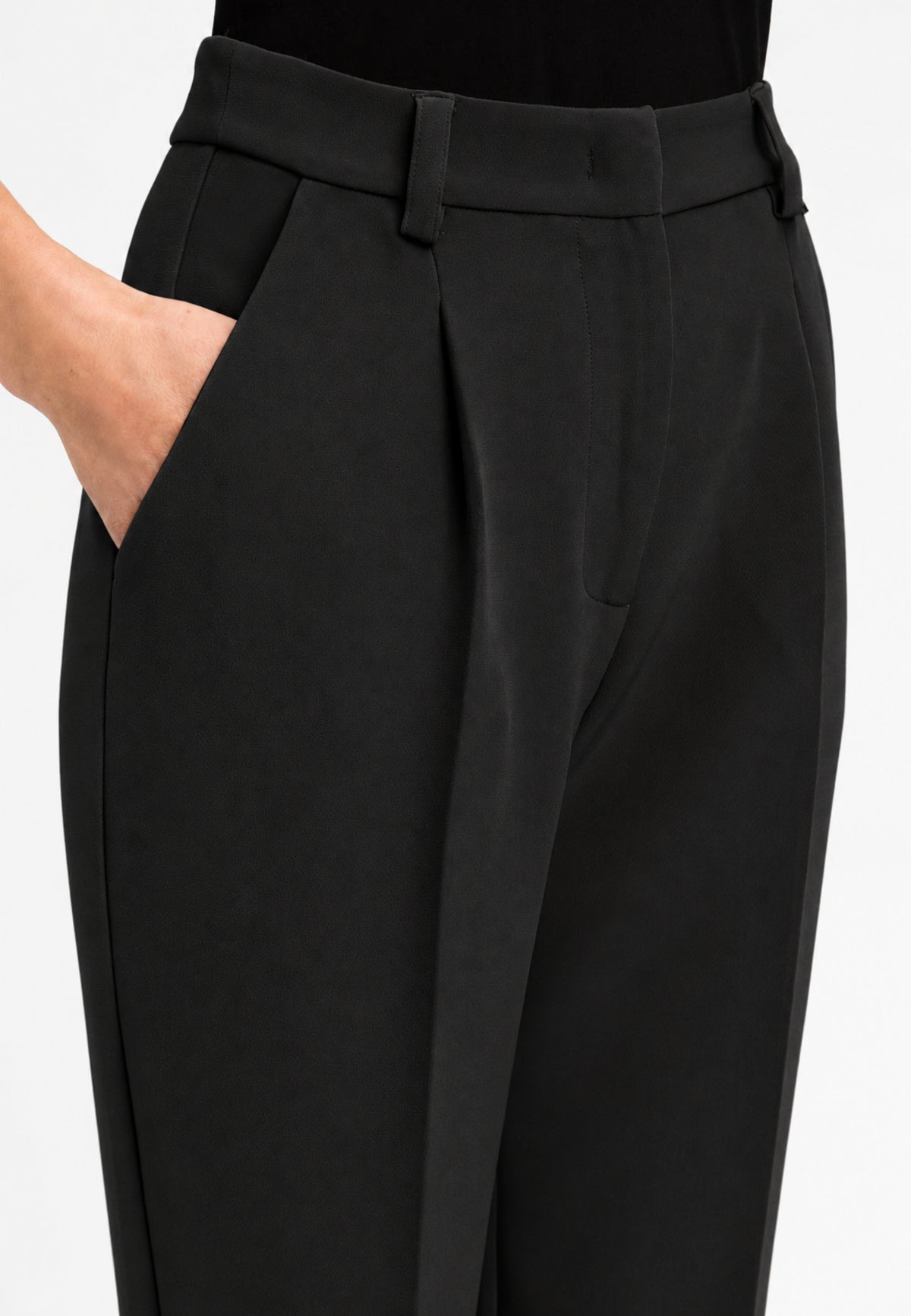 Actitude Twinset - Pantaloni Cropped Slim Fit con Pince Neri