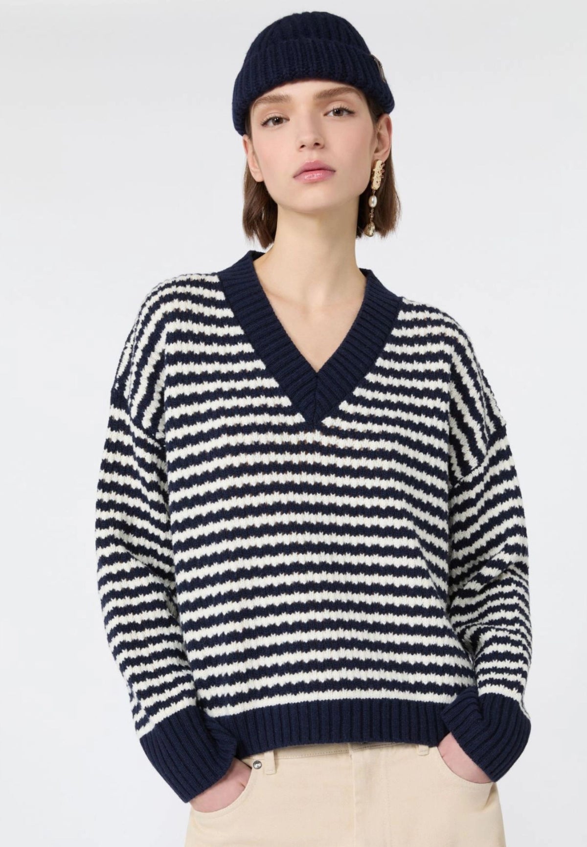 Weekend Max Mara - Maglia Scollo a V in Pura Lana