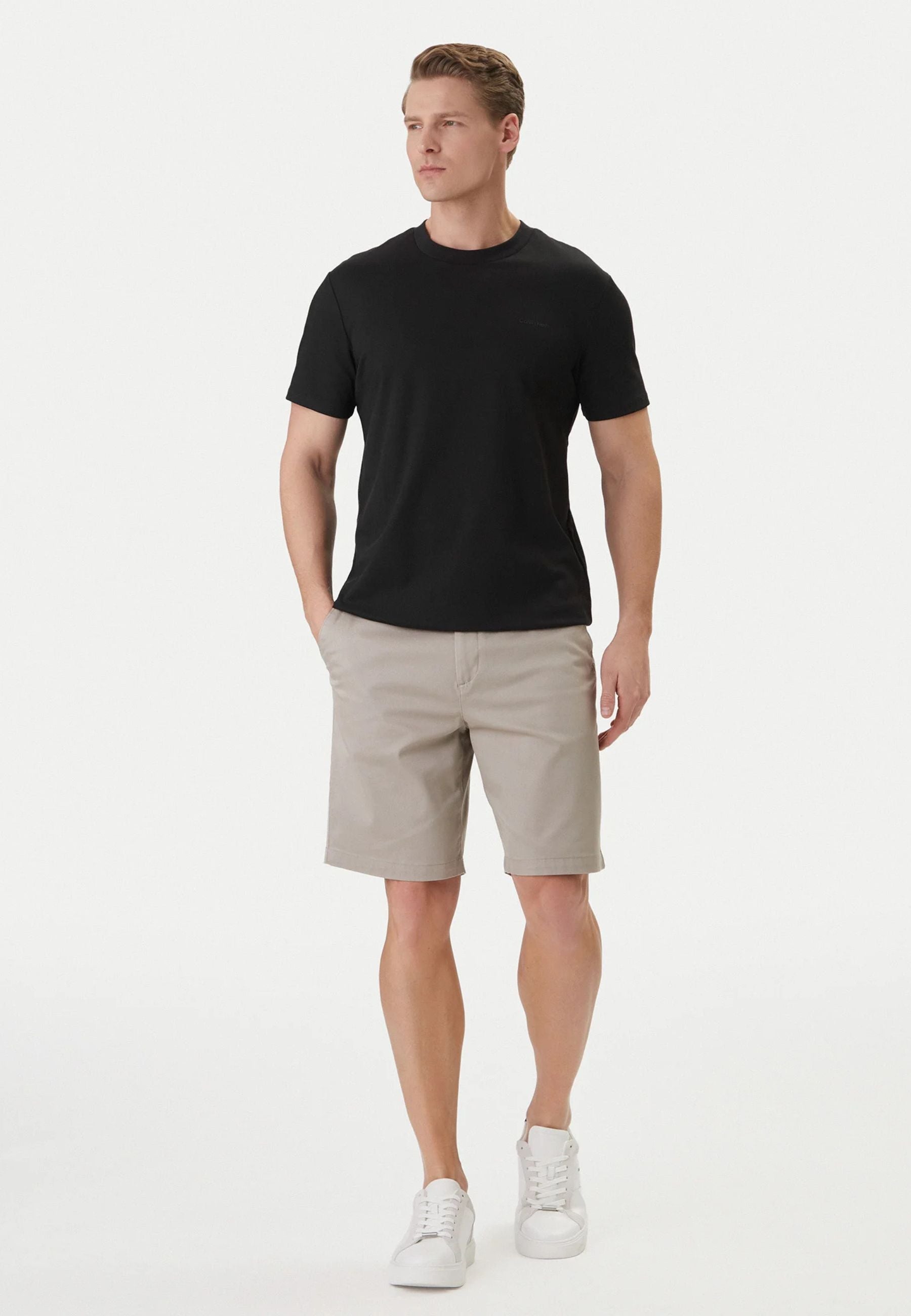 T-shirt uomo basic girocollo