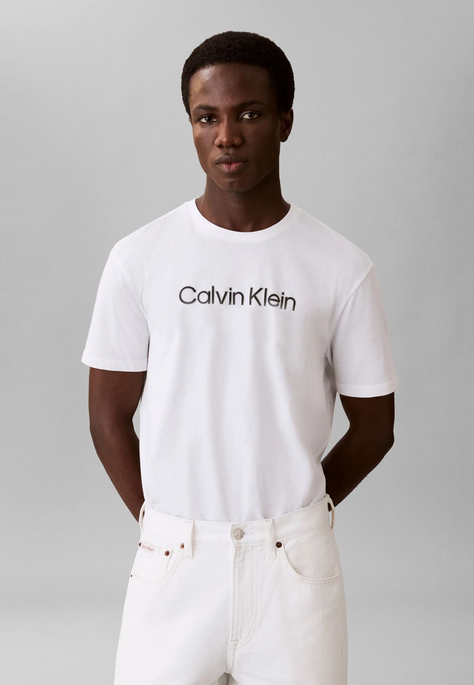 Calvin Klein - T-shirt logo in jersey di cotone