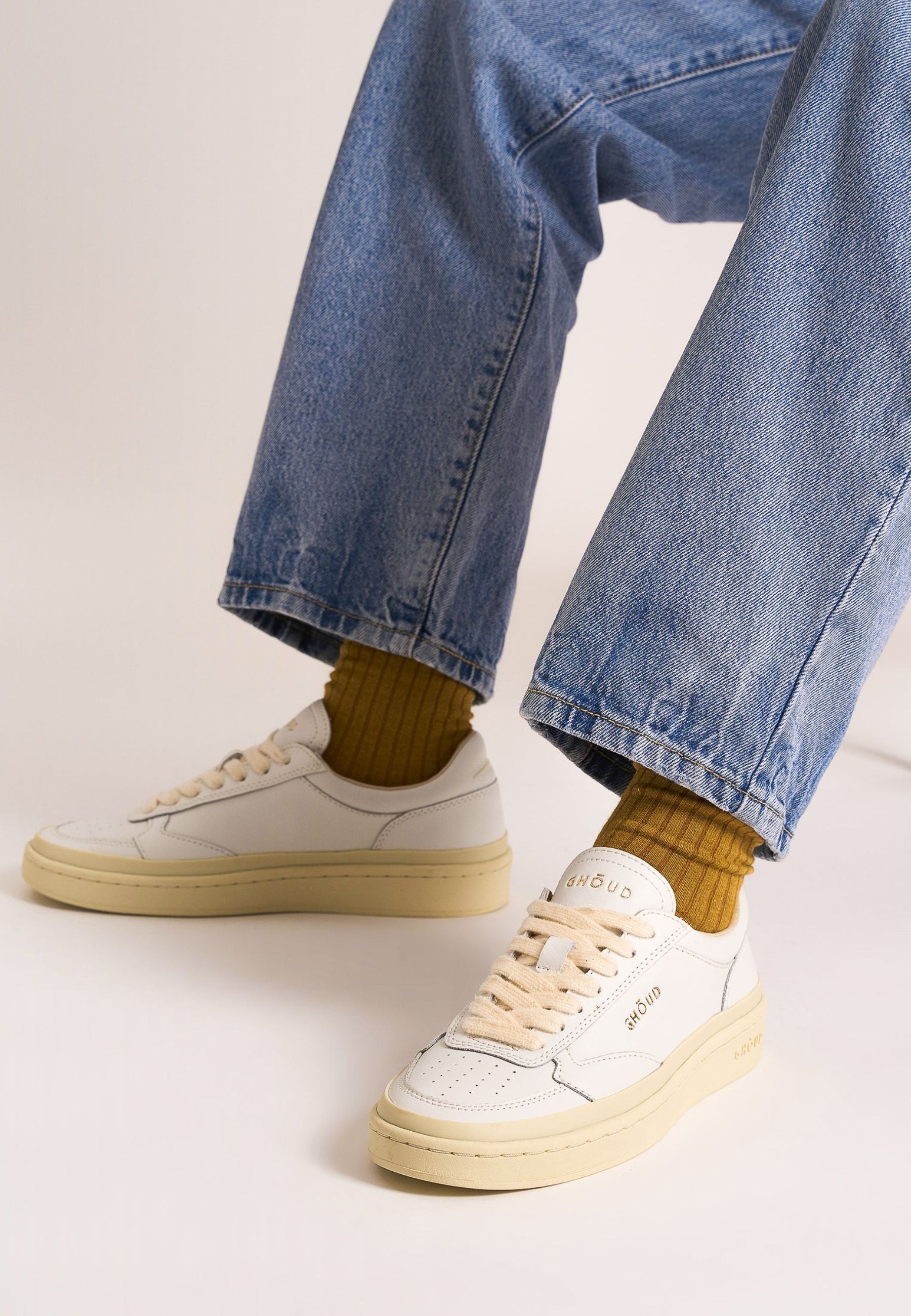 Sneakers uomo Ghoud Pads Bianco Essence - pelle con suola platform