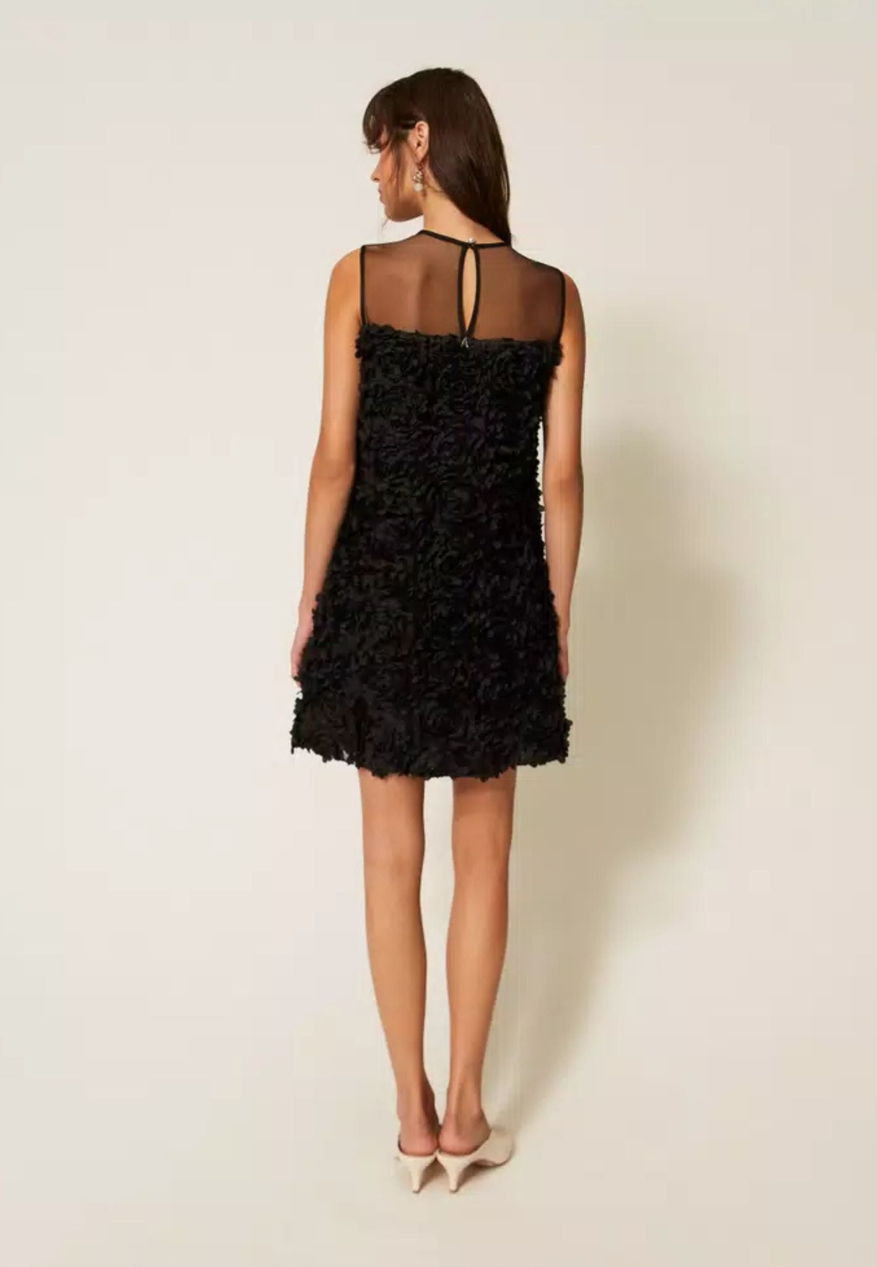 Abito corto in tulle con fiori 3D Actitude Twinset