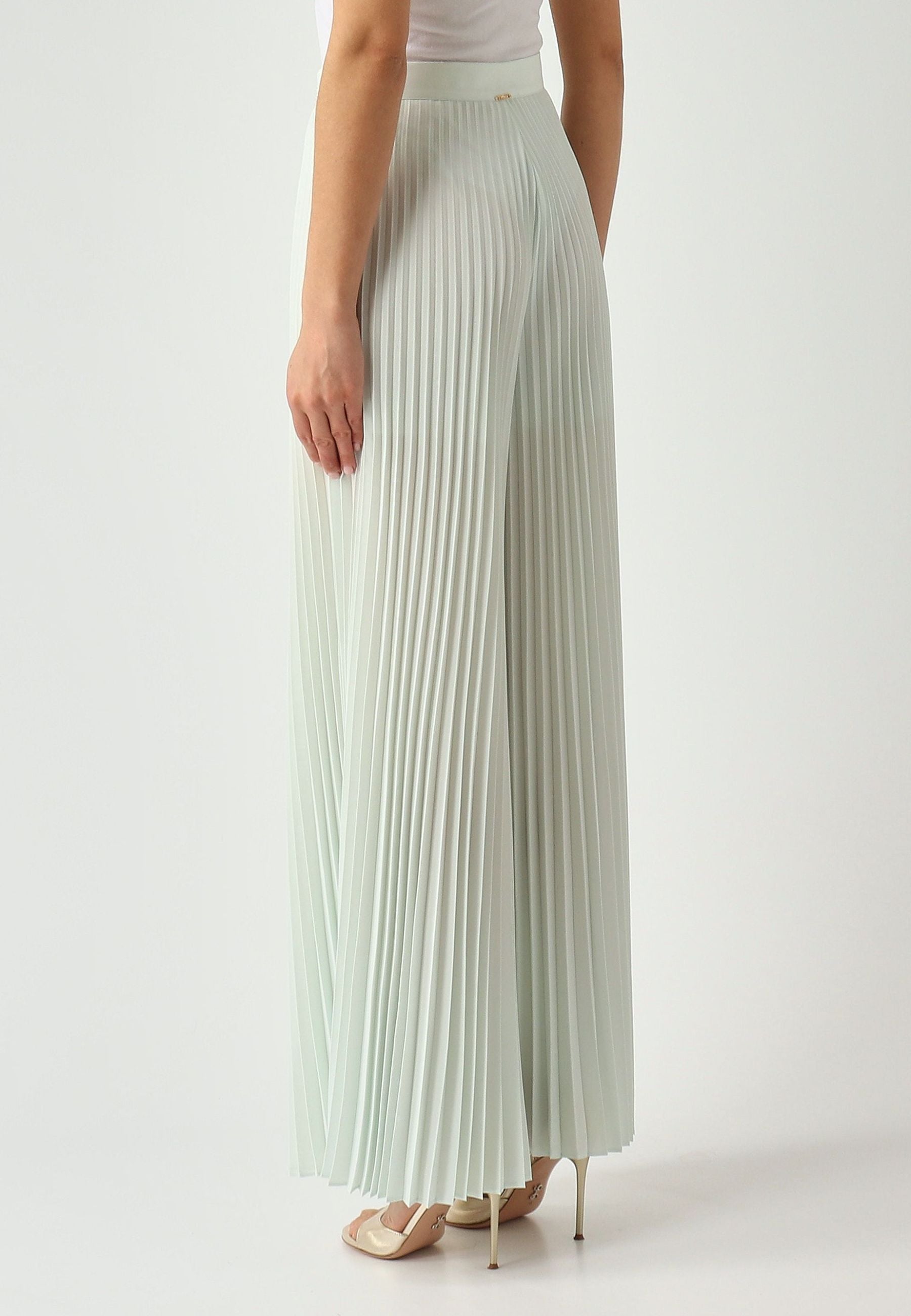 Pantalone plissé a gamba ampia