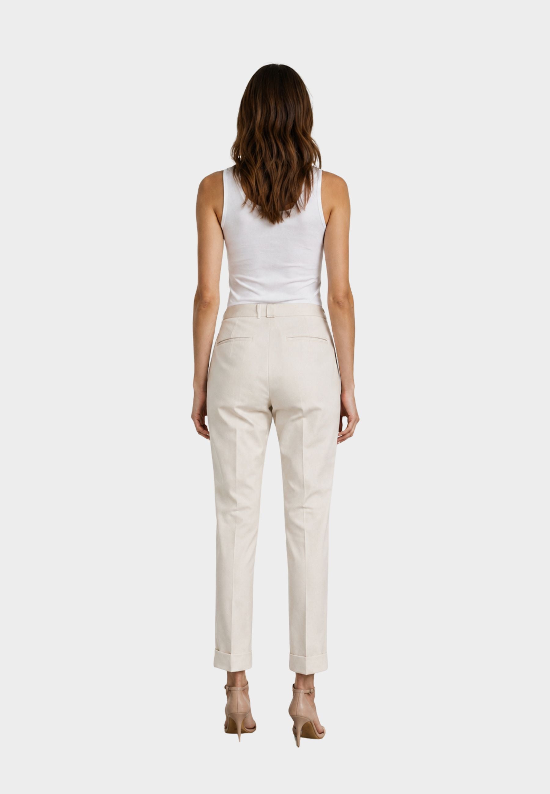 Pantaloni a sigaretta con piega