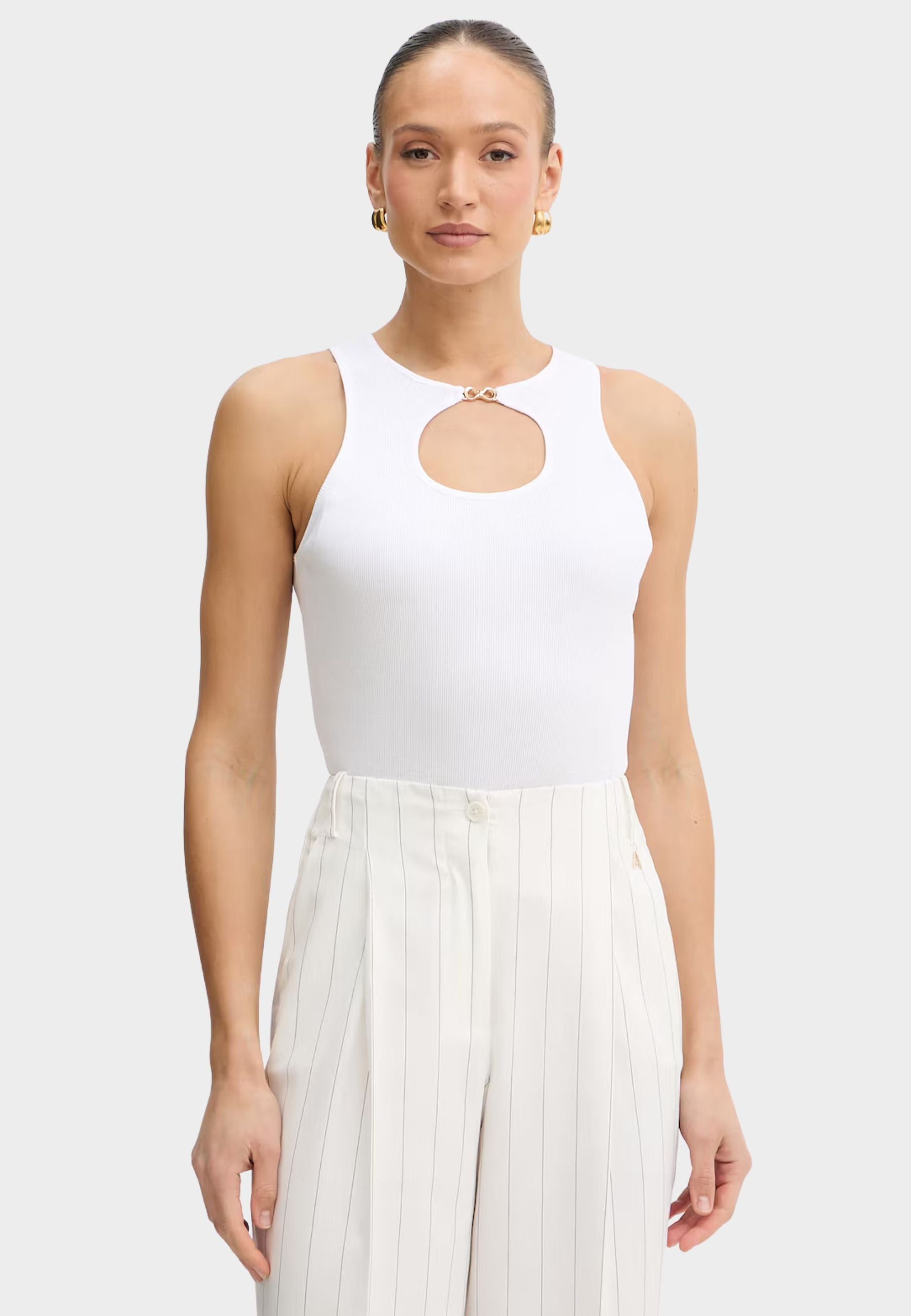 Twinset - Top smanicato in cotone con dettaglio gioiello