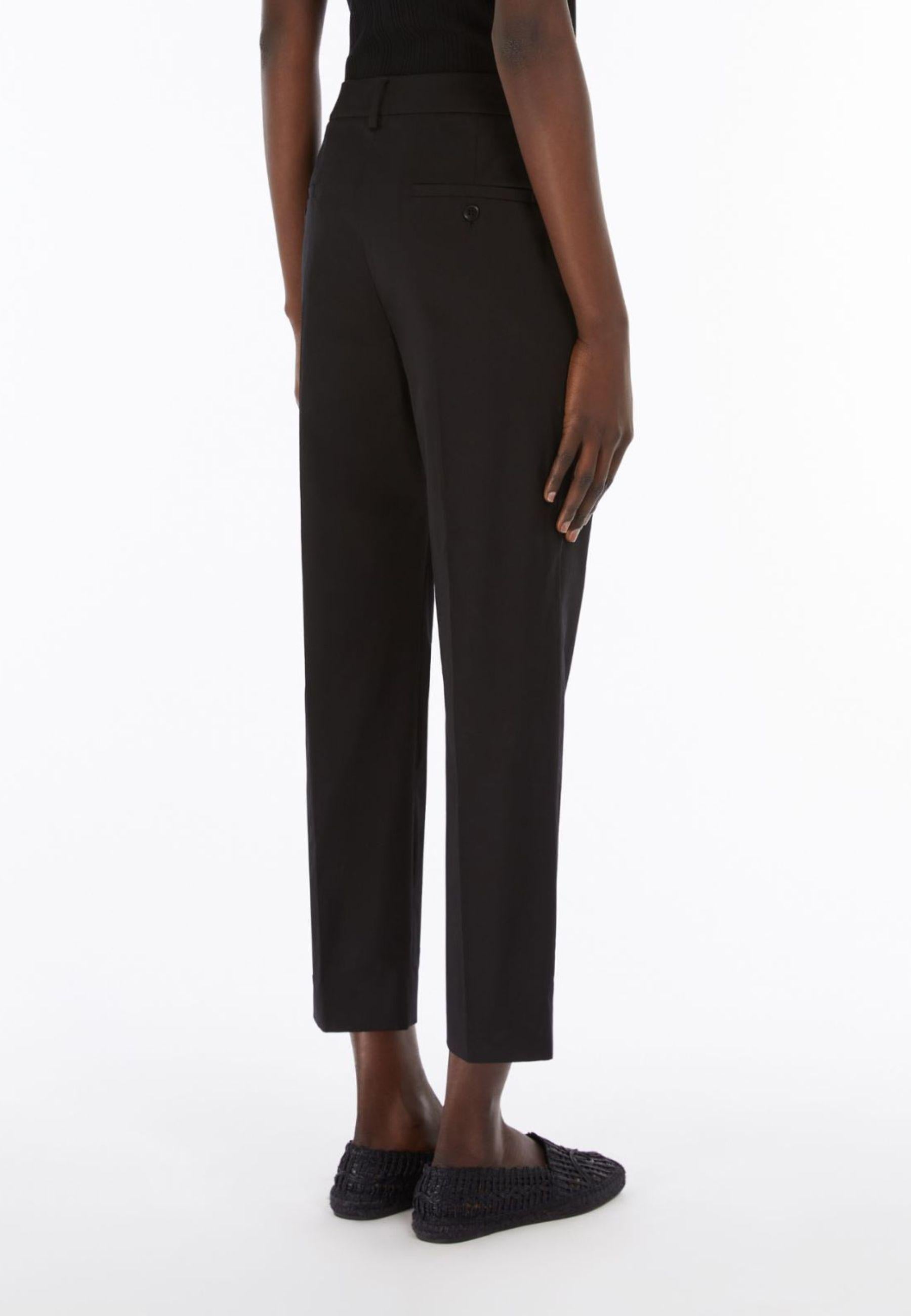Pantalone slim fit in gabardina stretch