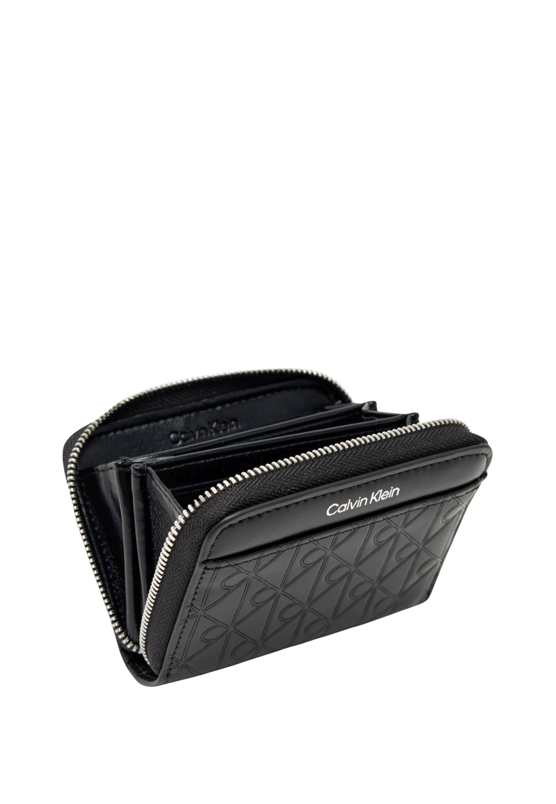 Portafoglio con zip in pelle