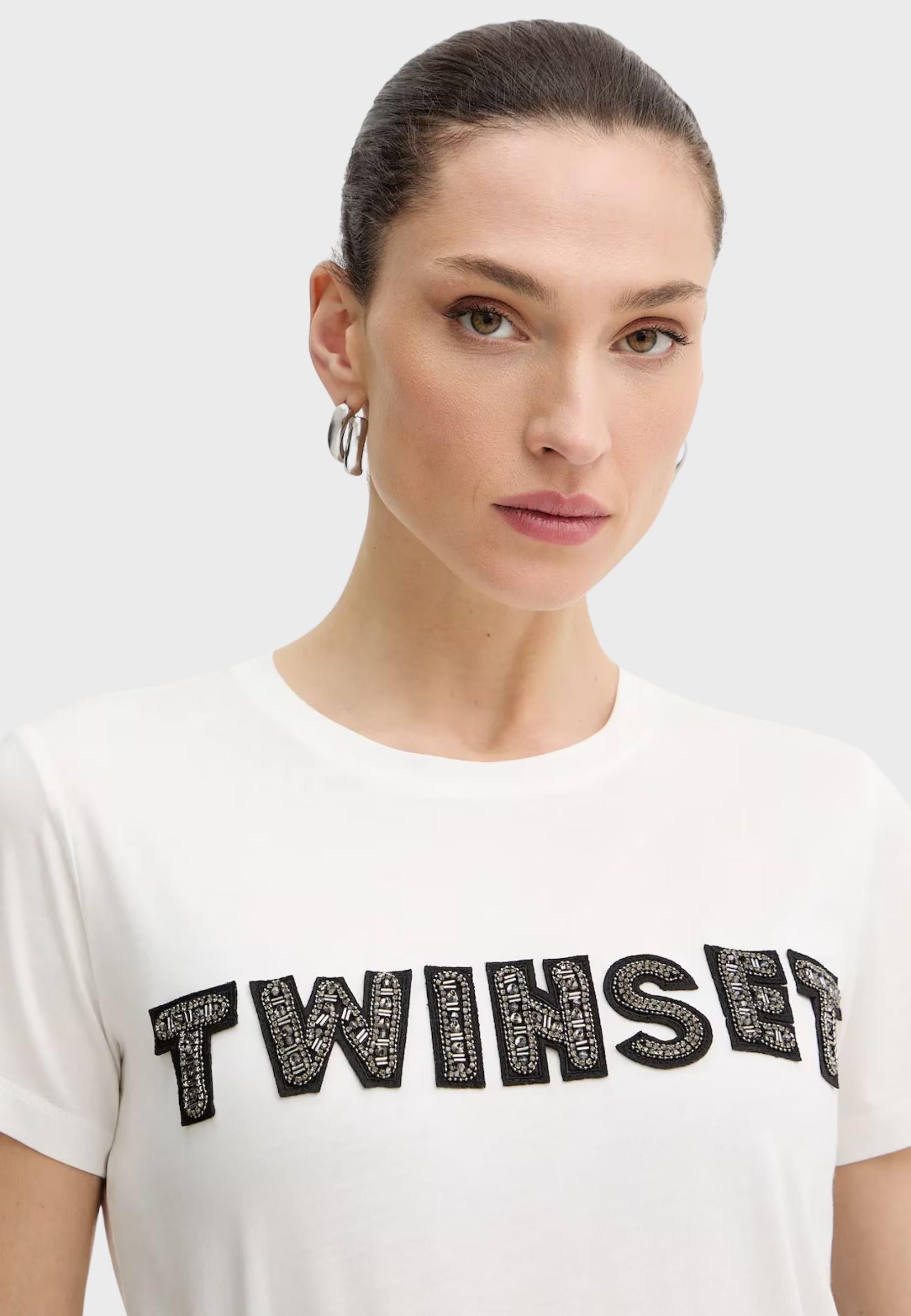 T-shirt con Logo Patch Ricamato