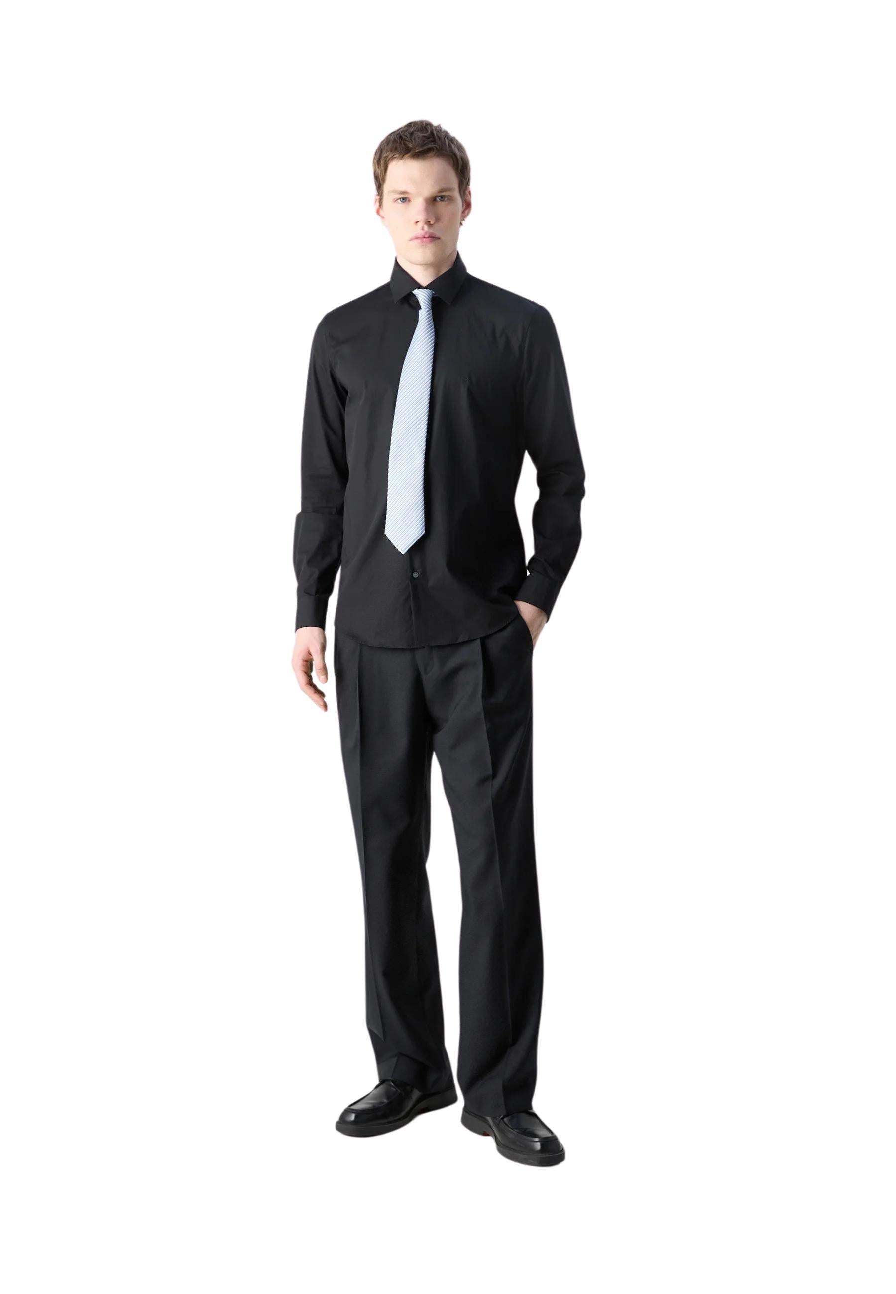 Camicia aderente elasticizzata in popeline