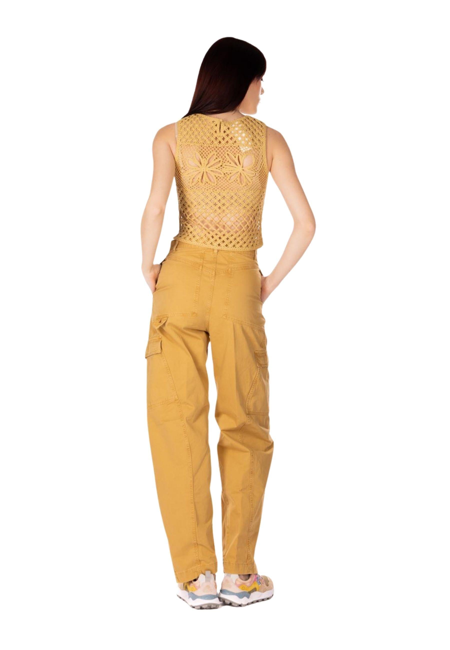 Top smanicato in crochet traforato con motivo floreale