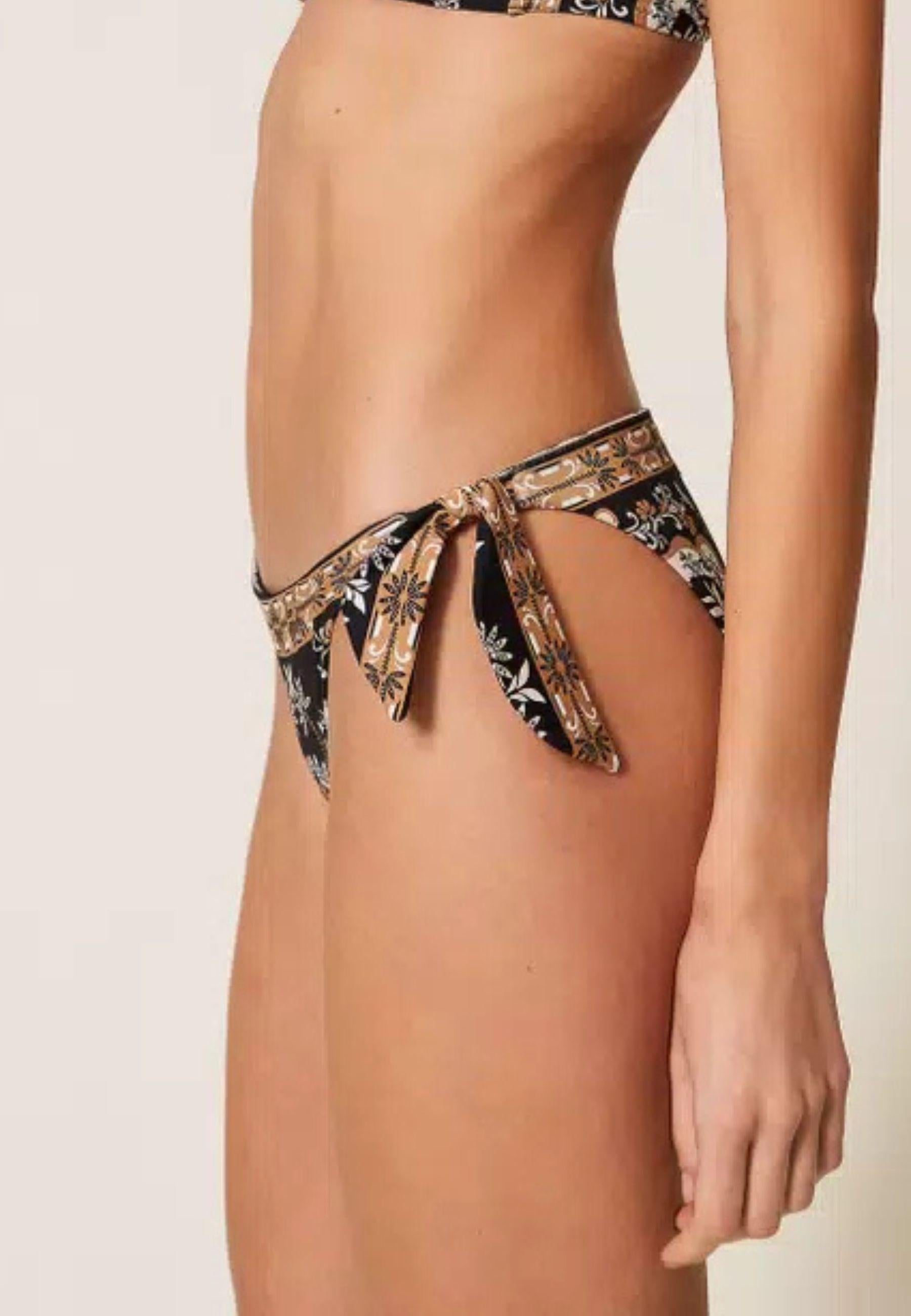 Bikini Twinset con top push-up e slip tanga stampa foulard esclusiva