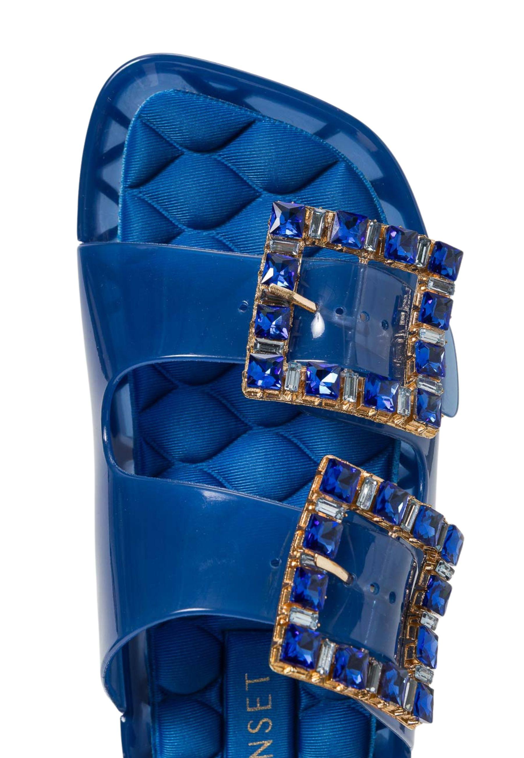 Sandali flat con maxi fibbie gioiello