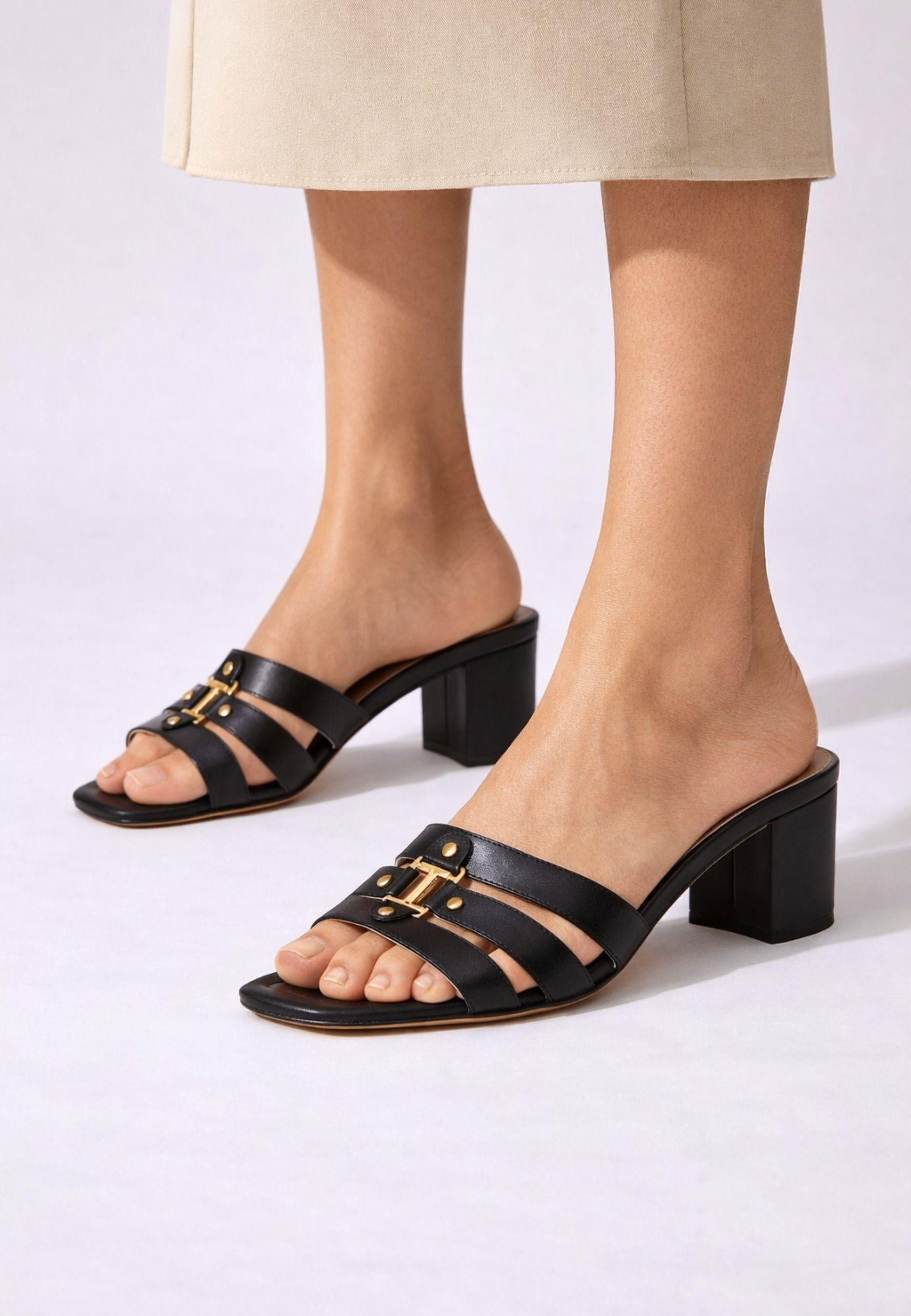 Sandali mules in pelle con logo