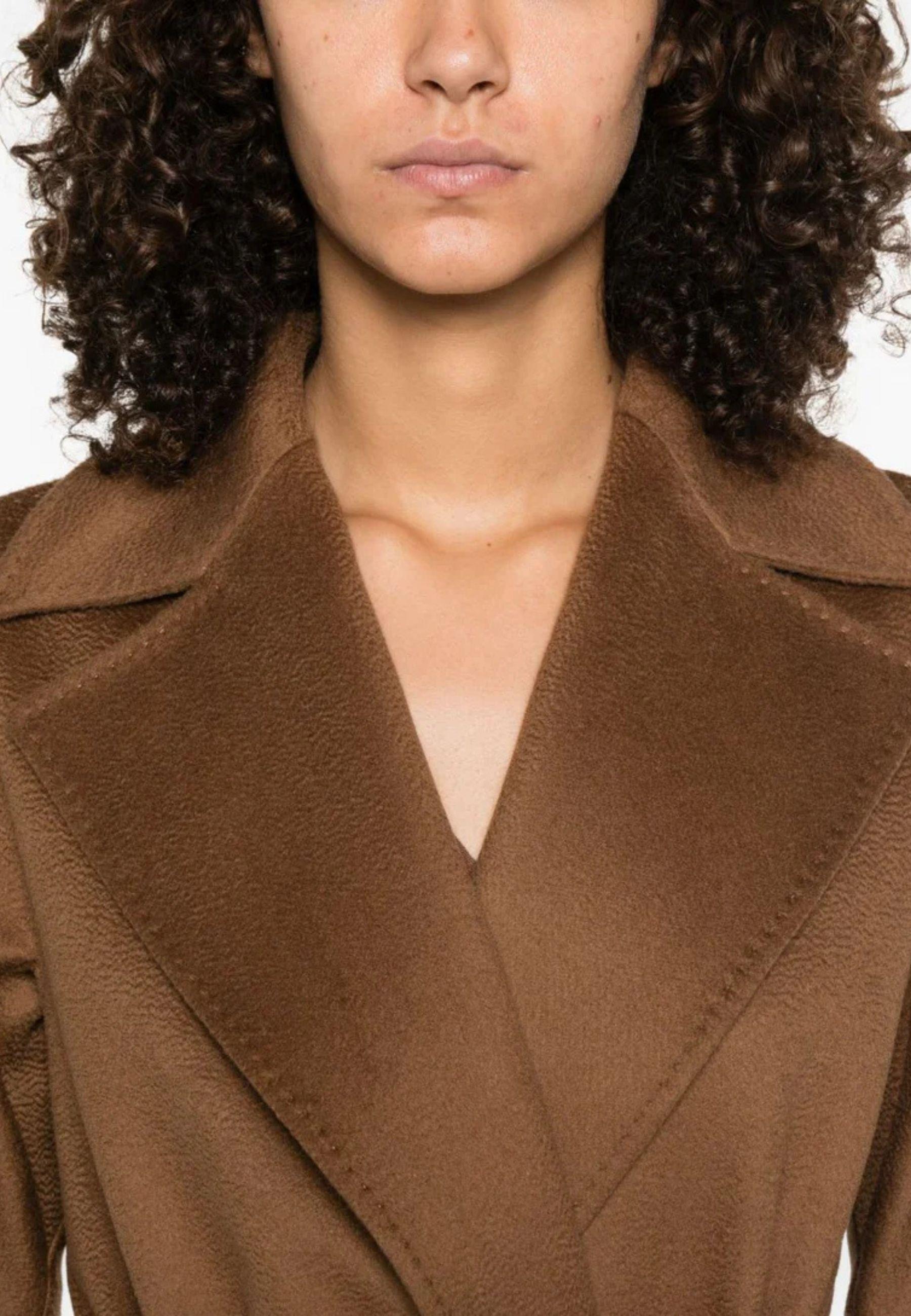 Cappotto midi a vestaglia in lana vergine