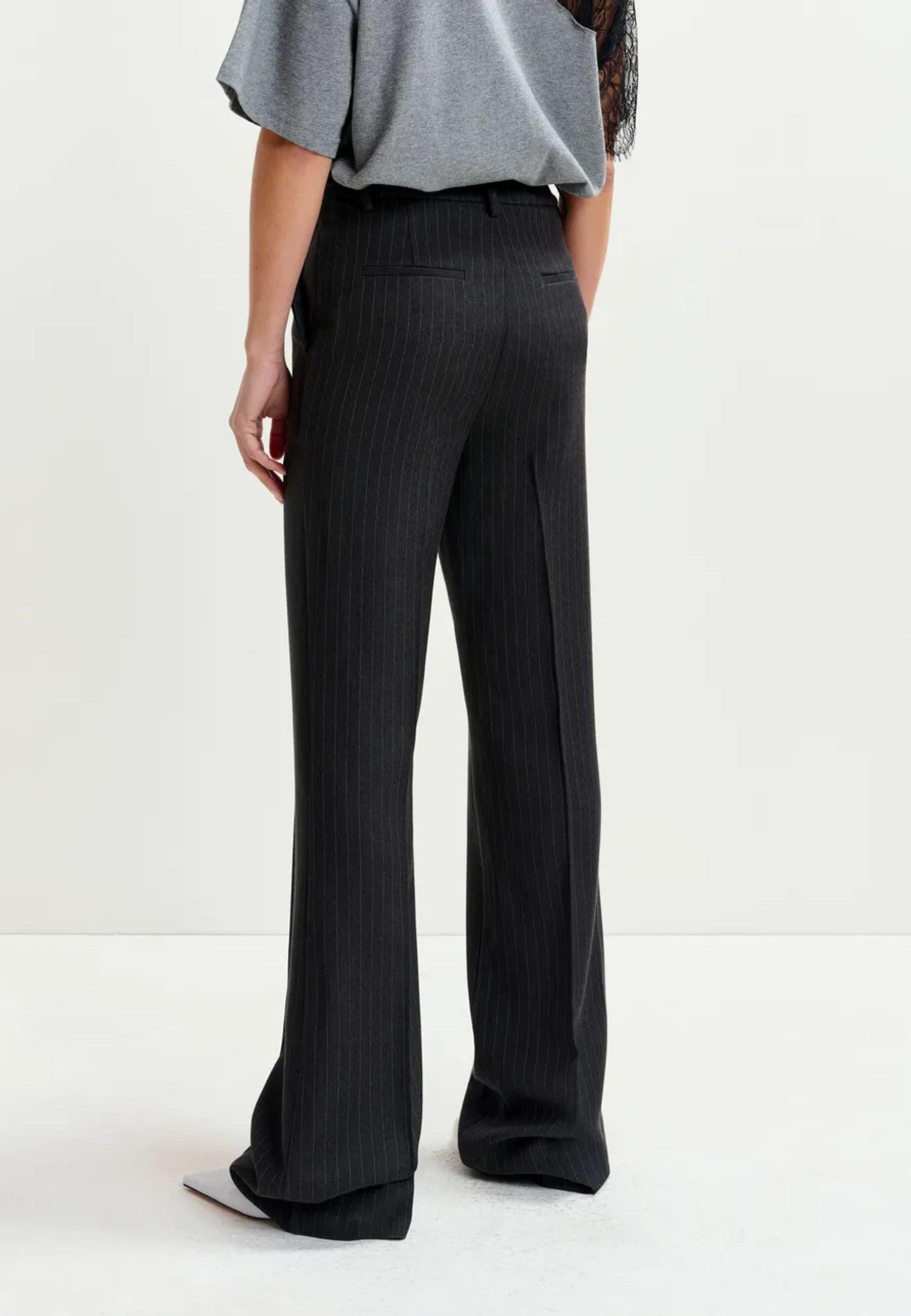 Pantaloni flare a vita alta con gessatura