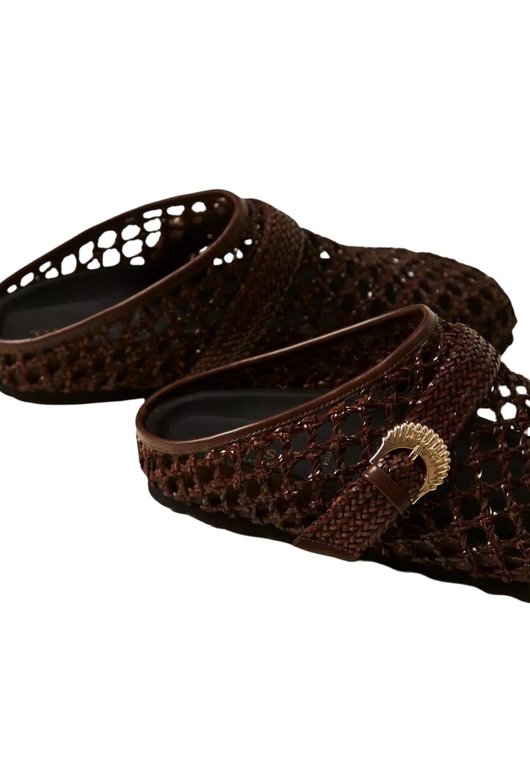 Sandali slide con intrecci