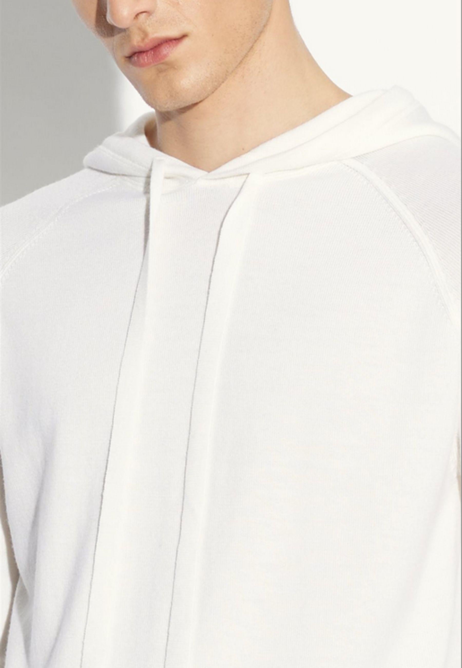 Maglia con cappuccio in lana merinos extrafine