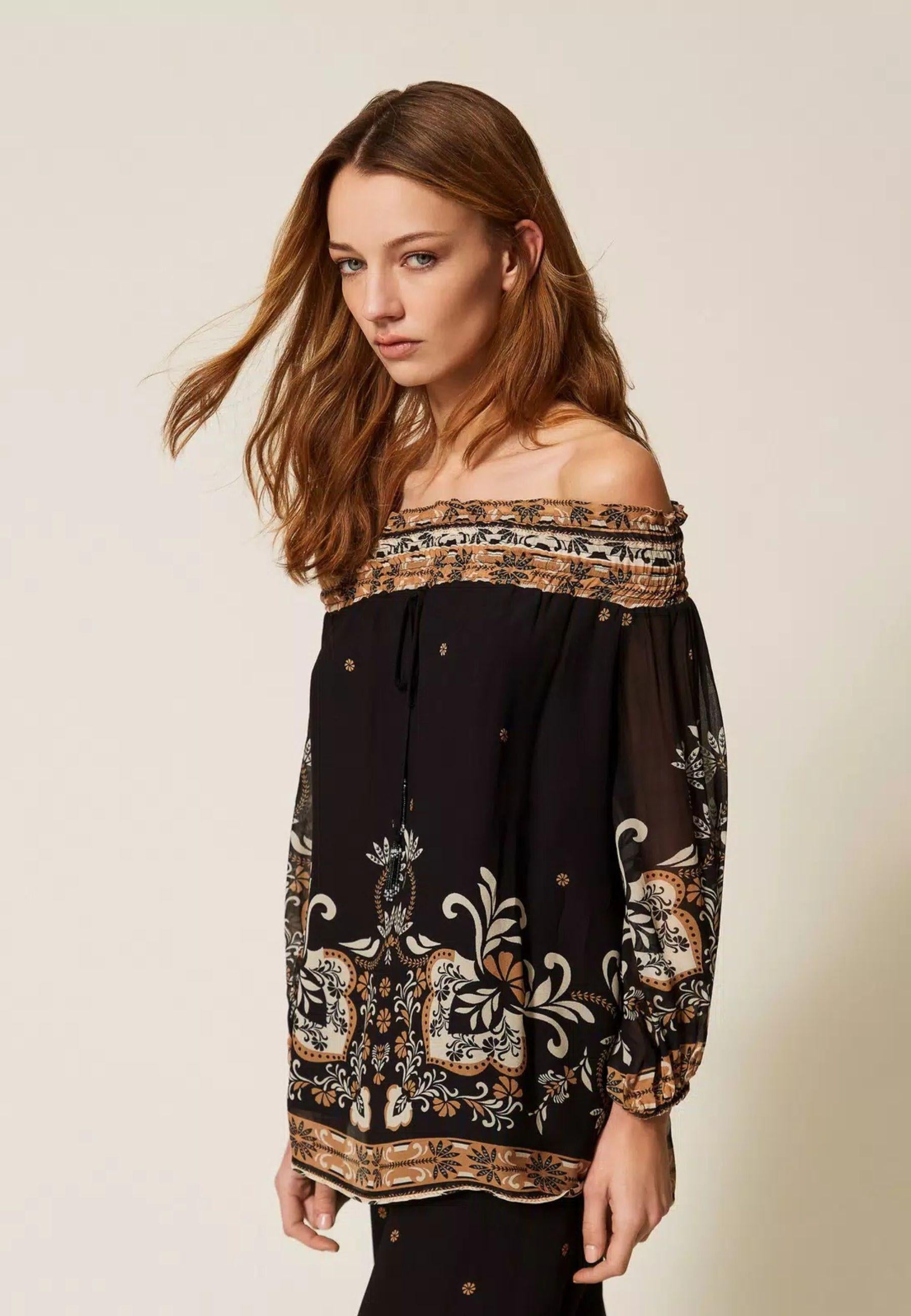 Blusa Twinset in georgette di viscosa con stampa foulard