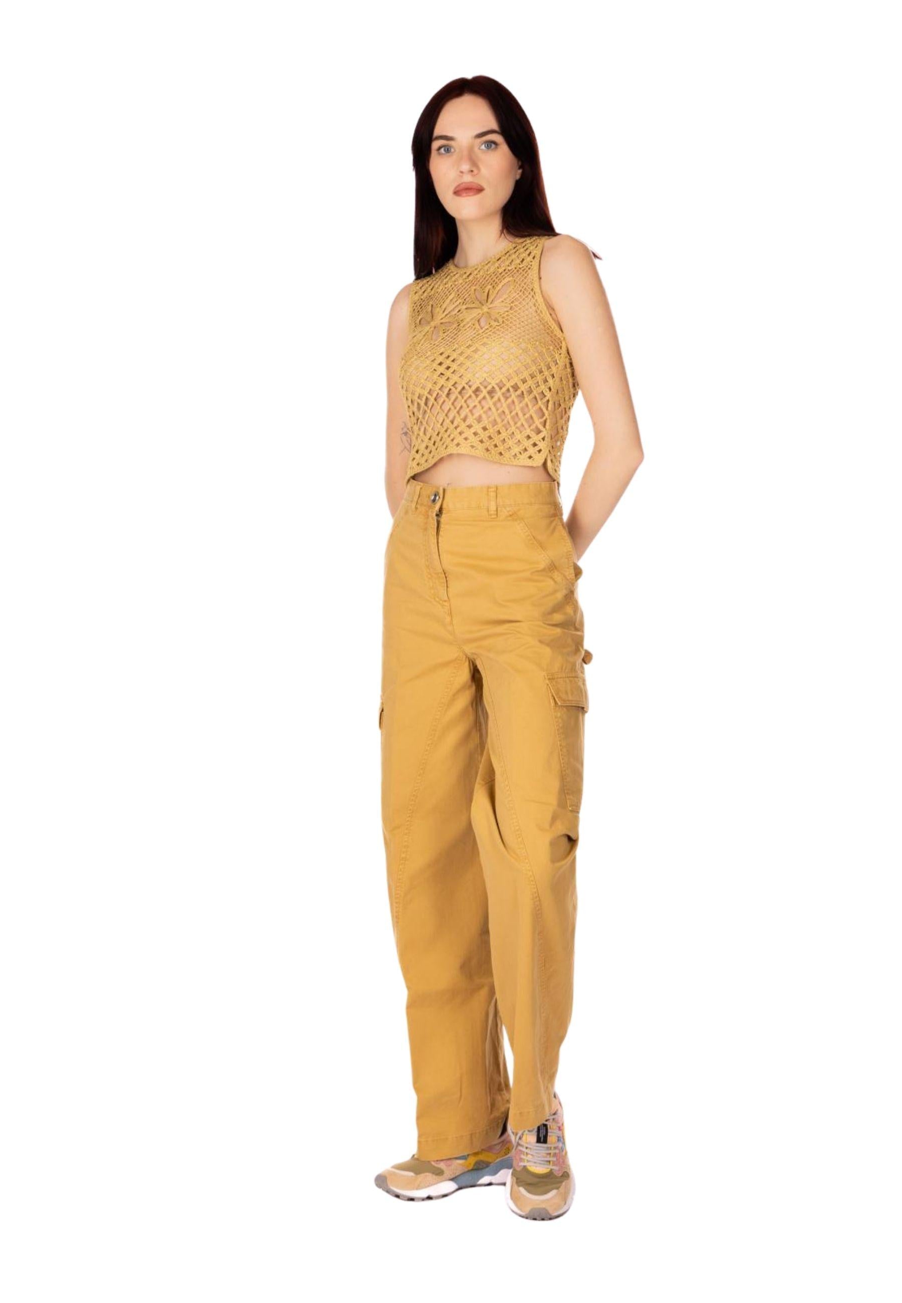 Top smanicato in crochet traforato con motivo floreale