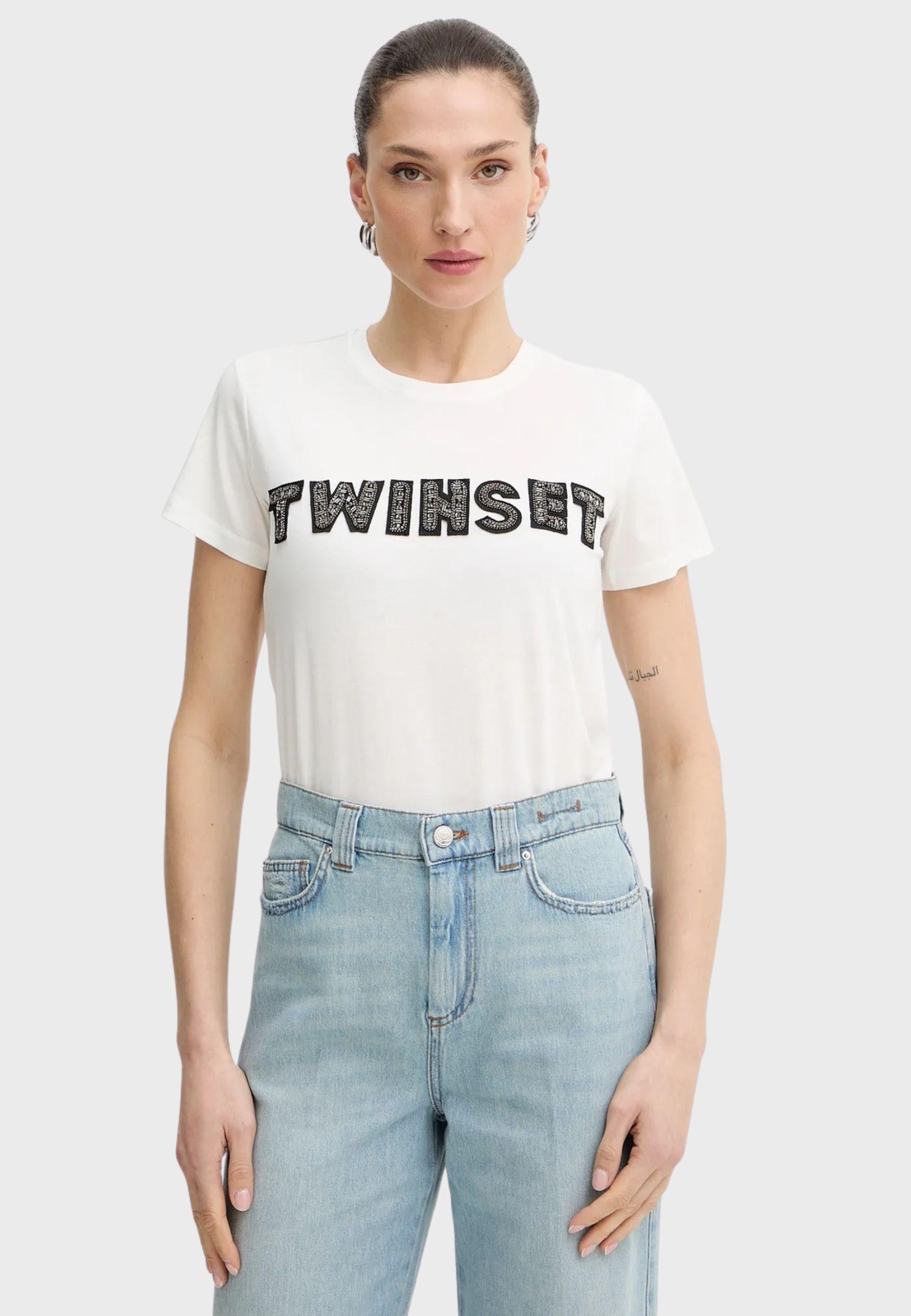 T-shirt con Logo Patch Ricamato