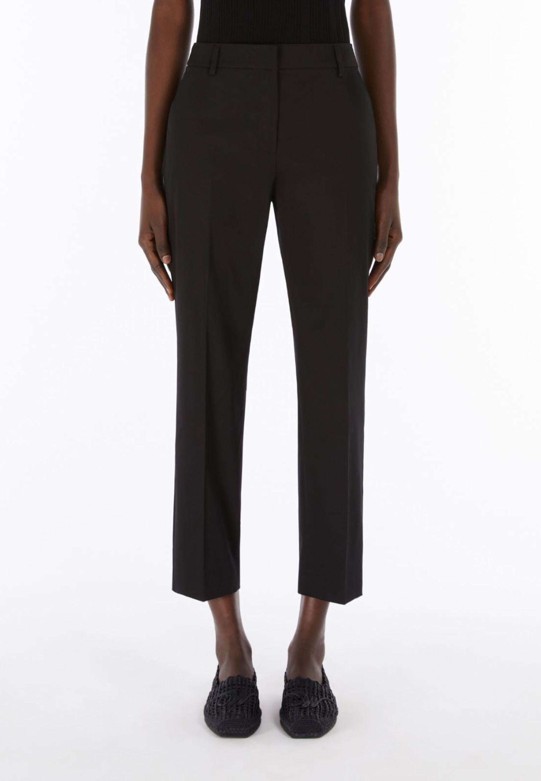 Pantalone slim fit in gabardina stretch