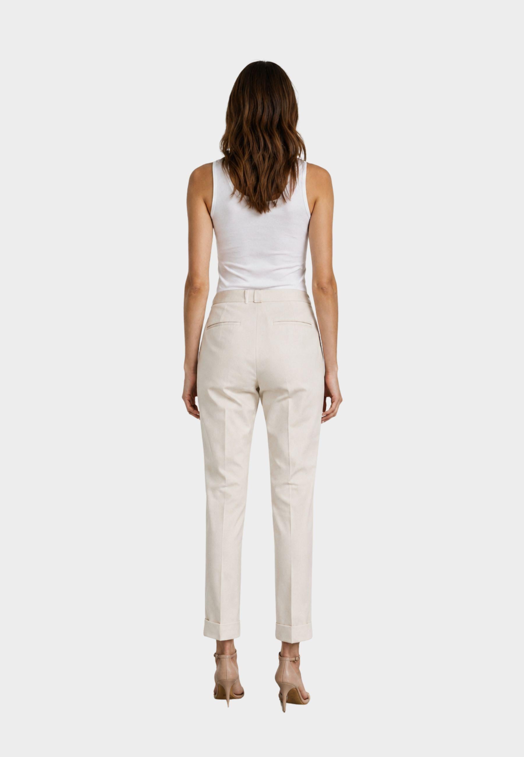 Pantaloni a sigaretta con piega