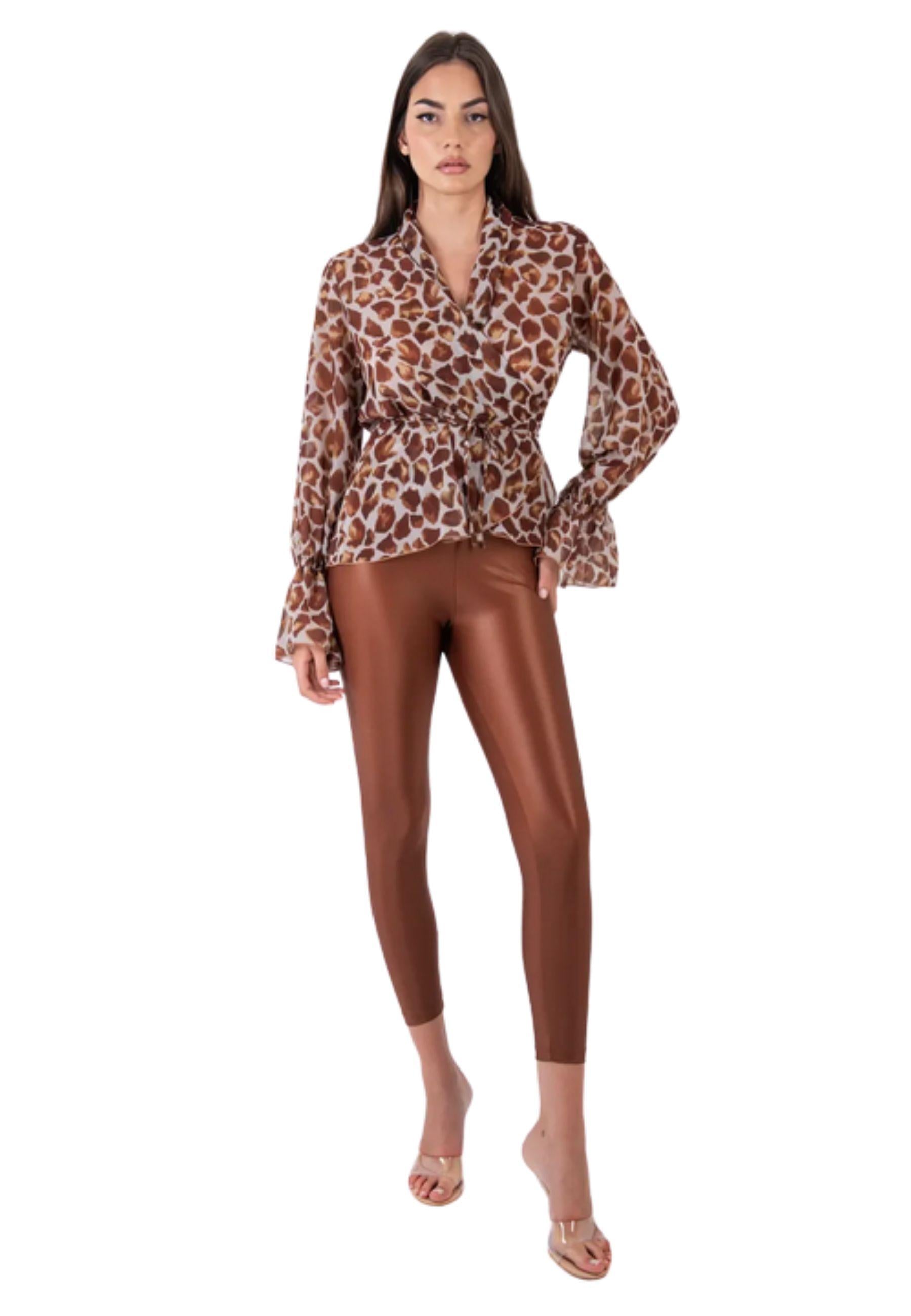 Blusa incrociata in fantasia