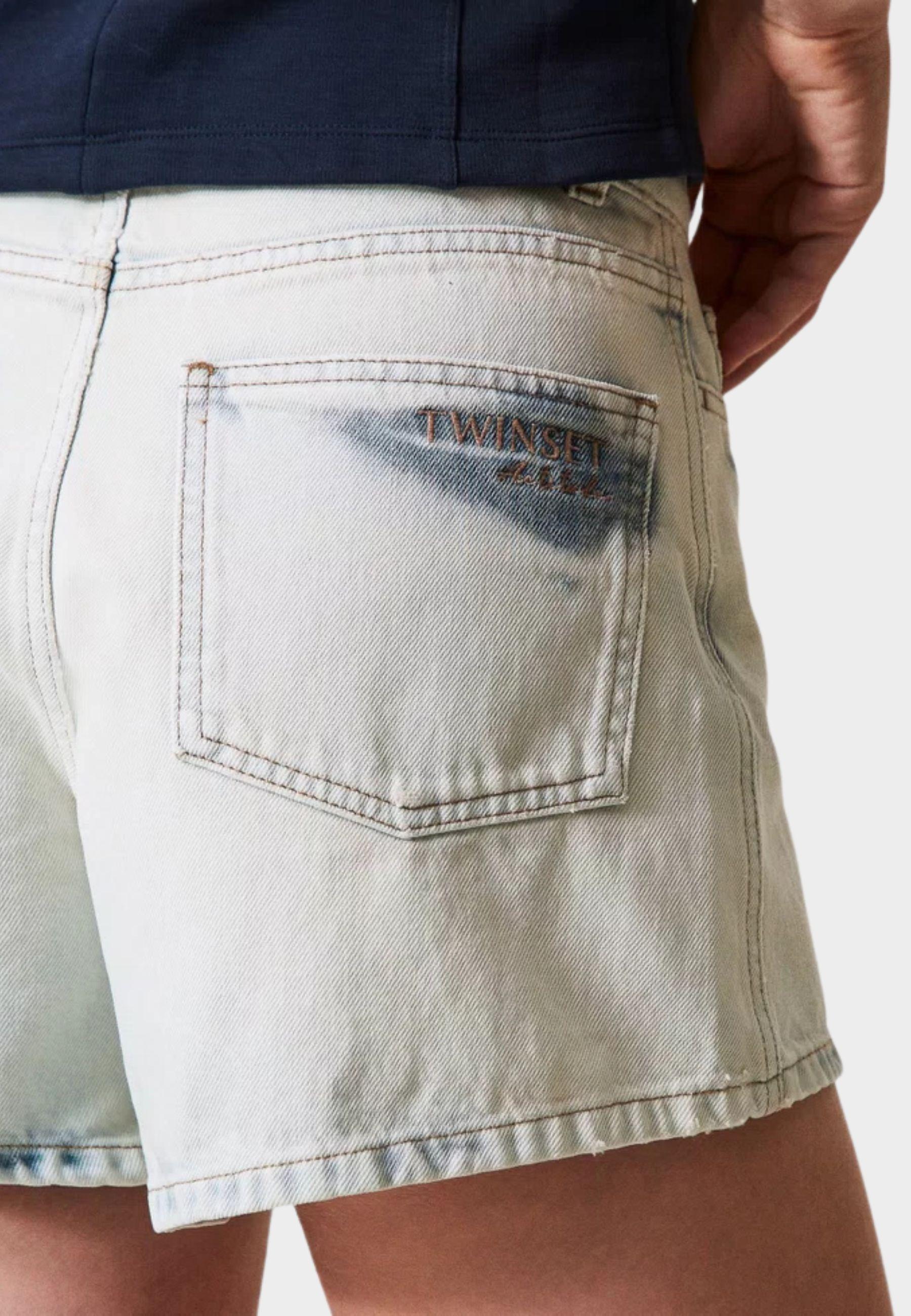 Shorts in jeans super bleach