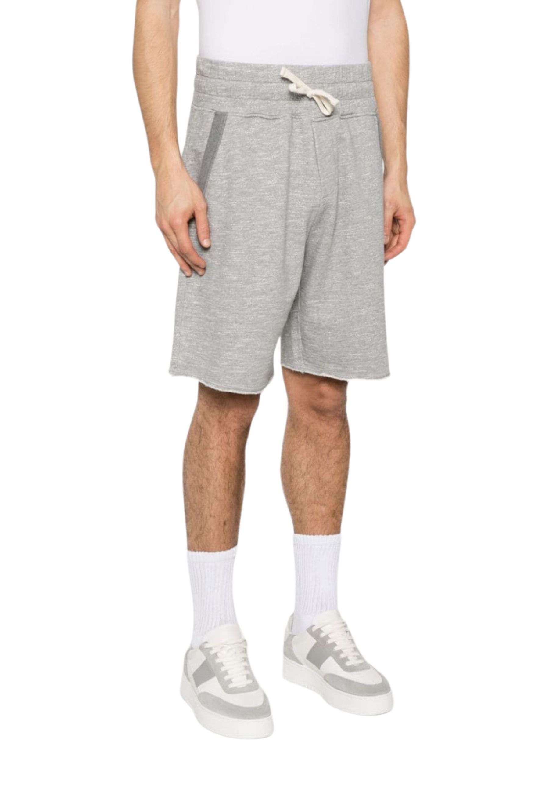 Shorts con applicazione 
