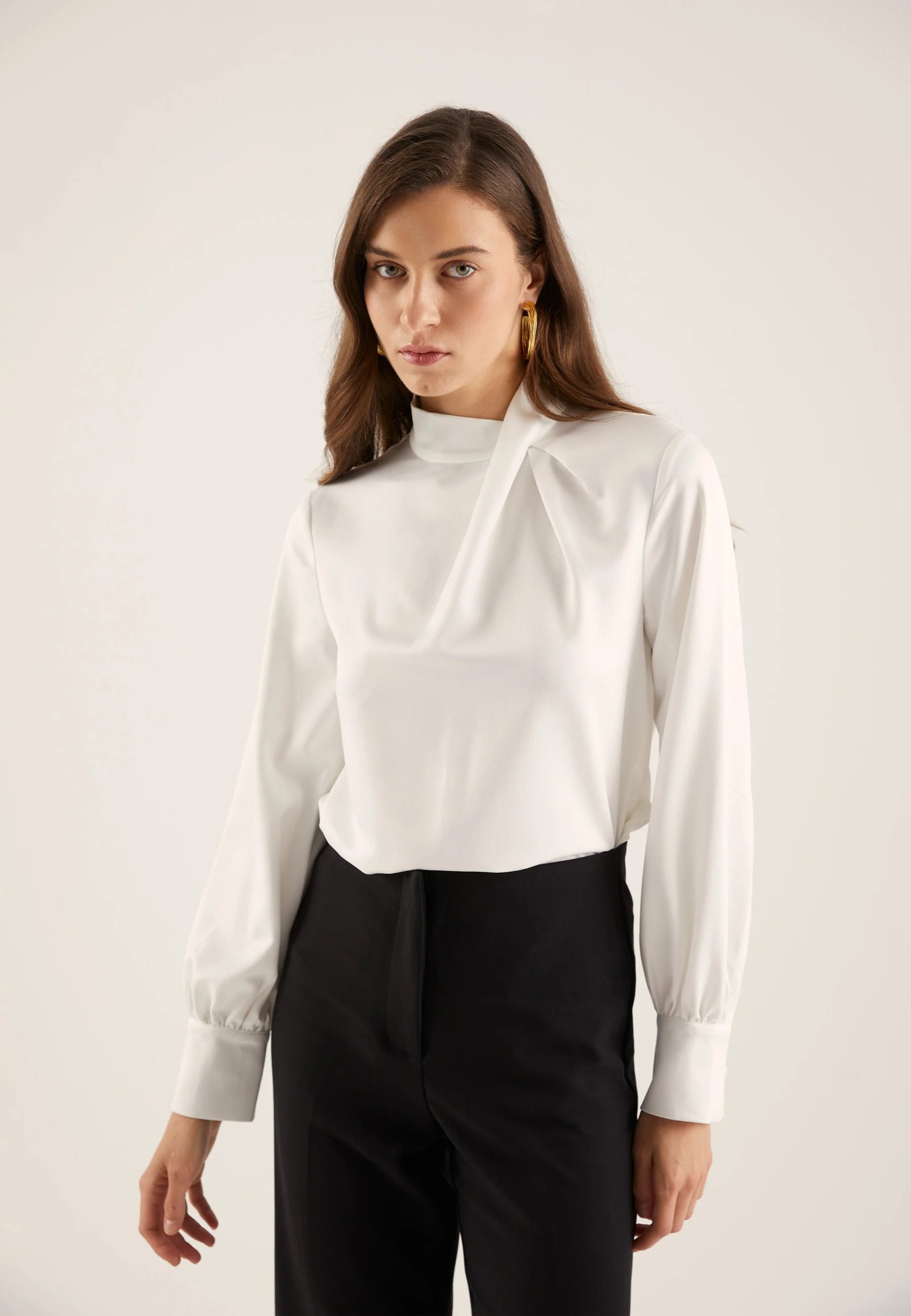 ANNA FIELD - Blusa satin effetto seta con collo drappeggiato 