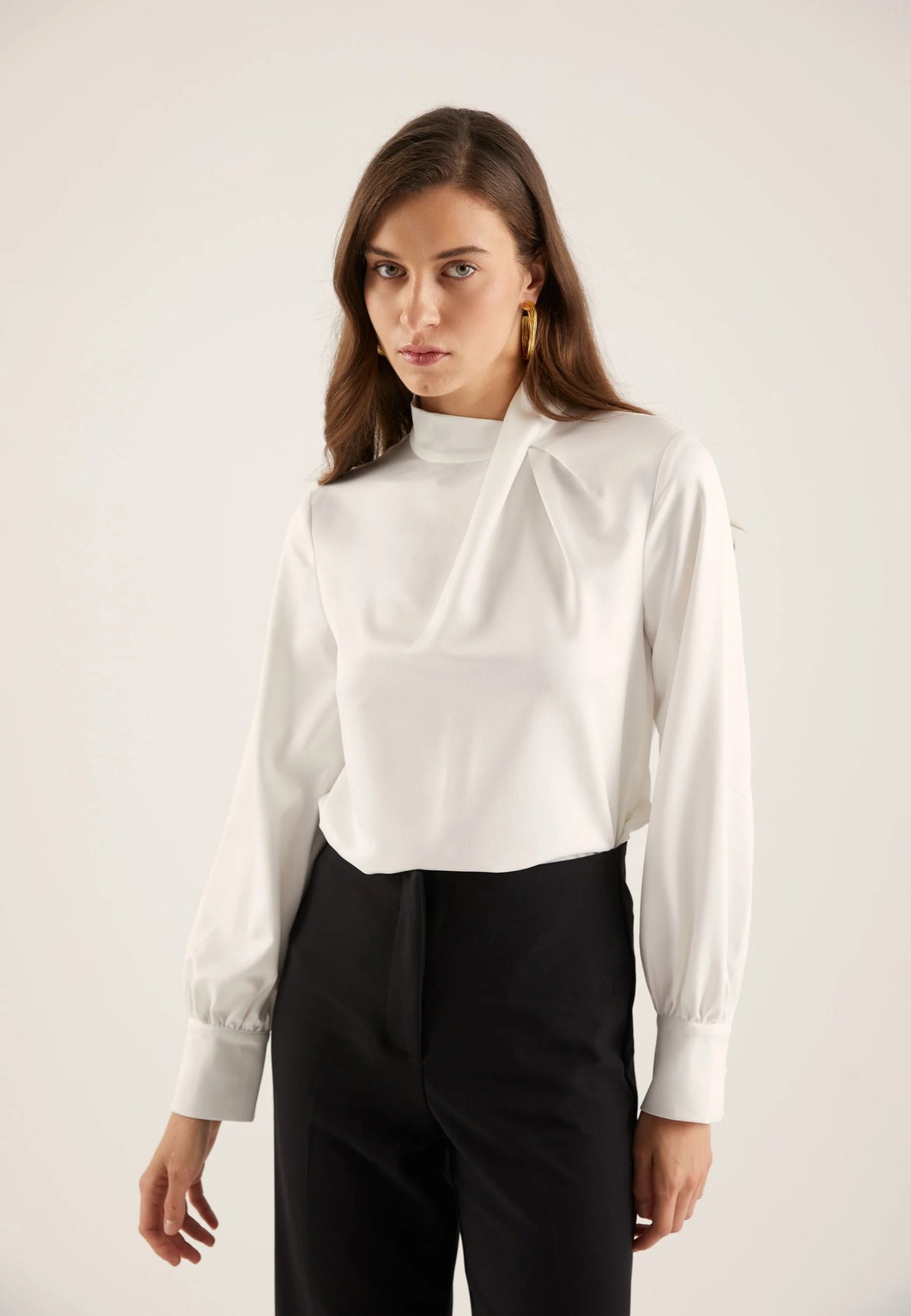 ANNA FIELD - Blusa satin effetto seta con collo drappeggiato 