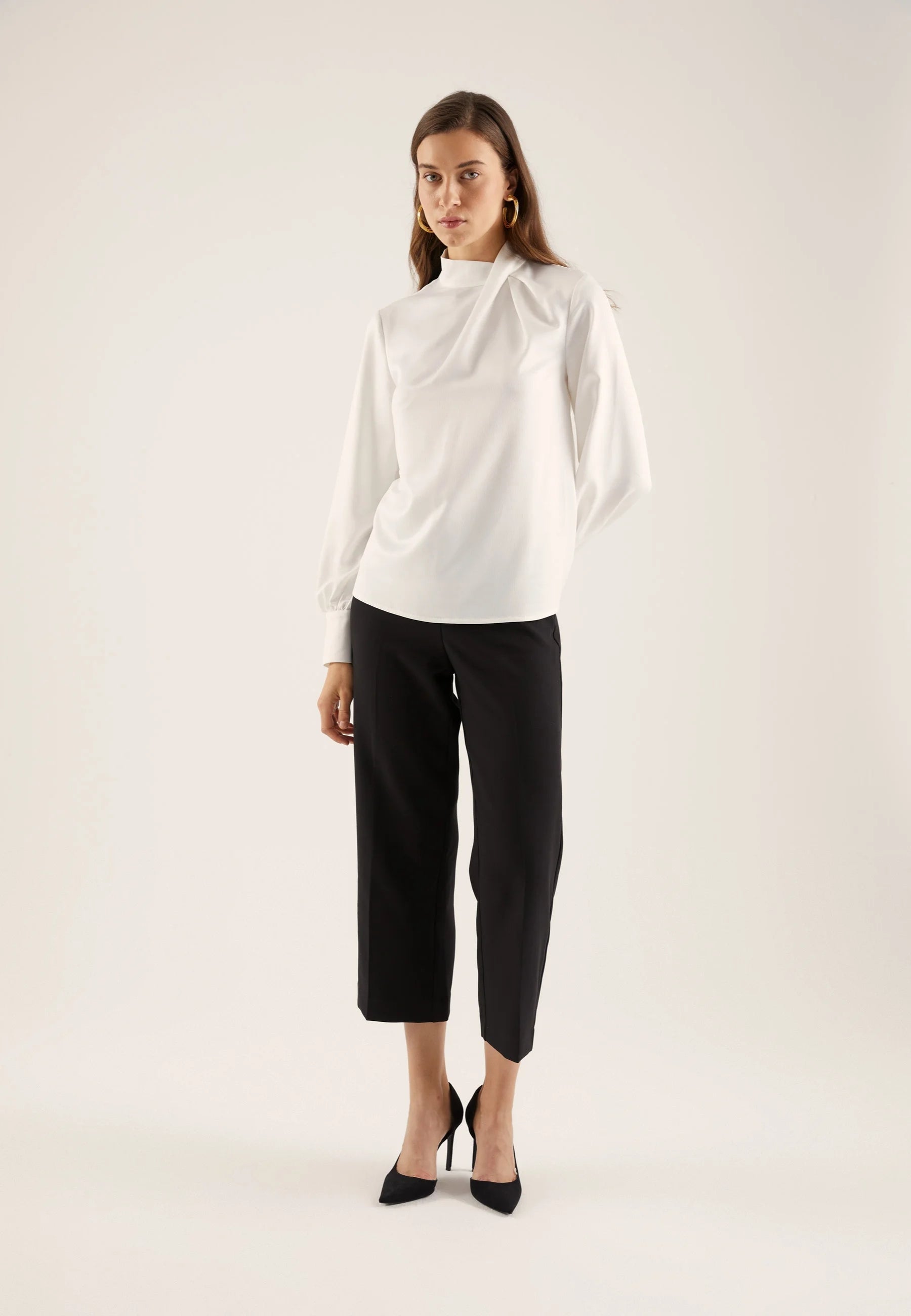 ANNA FIELD - Blusa satin effetto seta con collo drappeggiato 