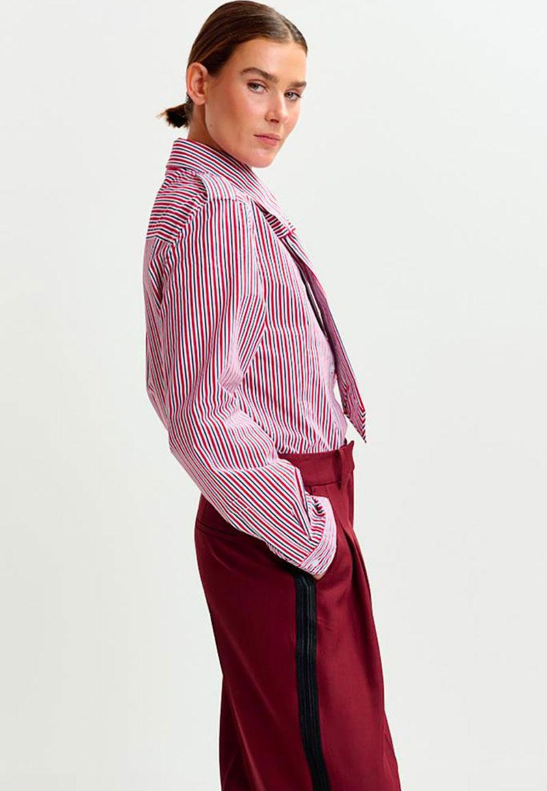 Camicia boxy a righe con fiocco removibile - Essentiel Antwerp 