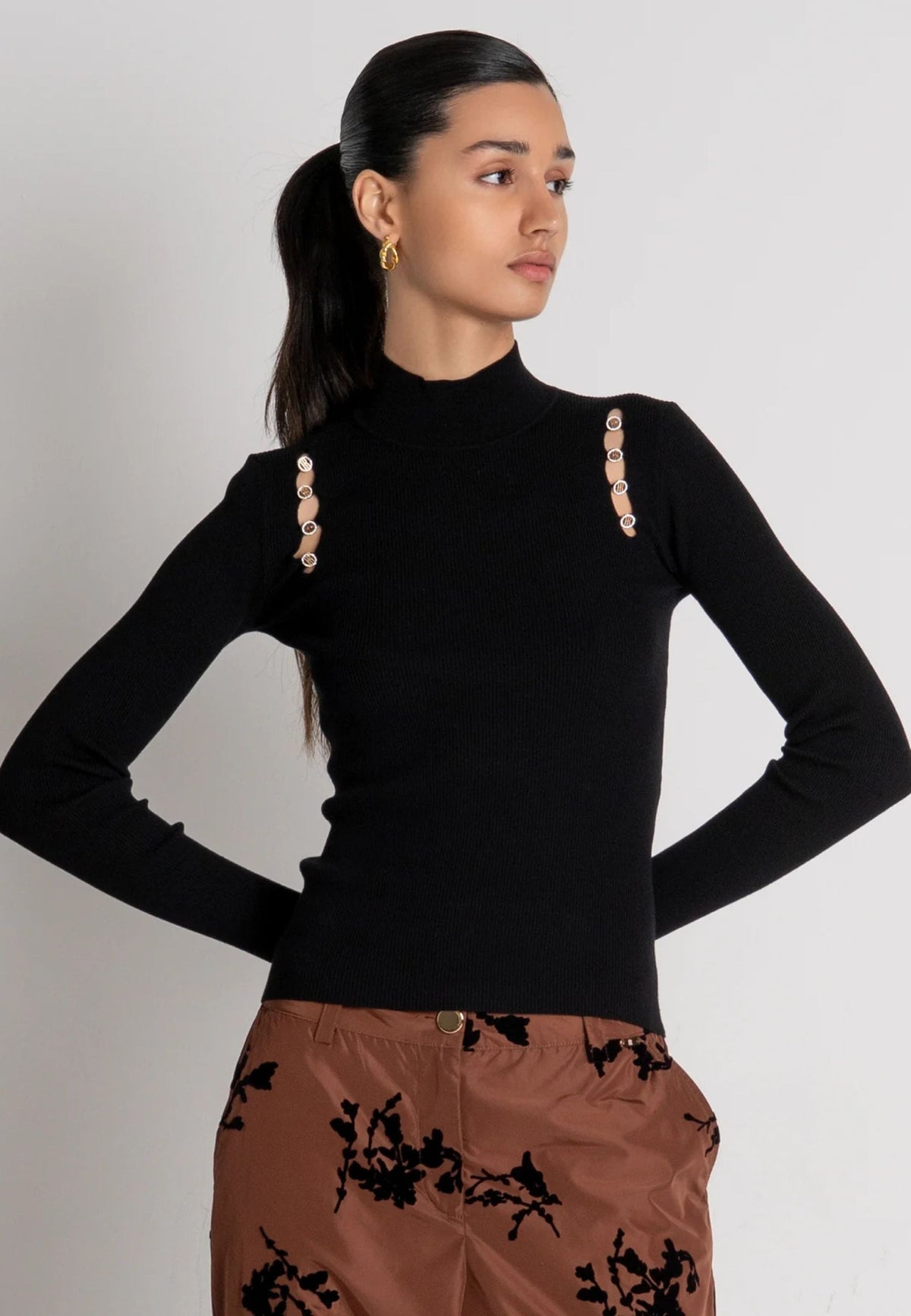 FRACOMINA - Maglia slim con collo alto e dettagli cut-out 