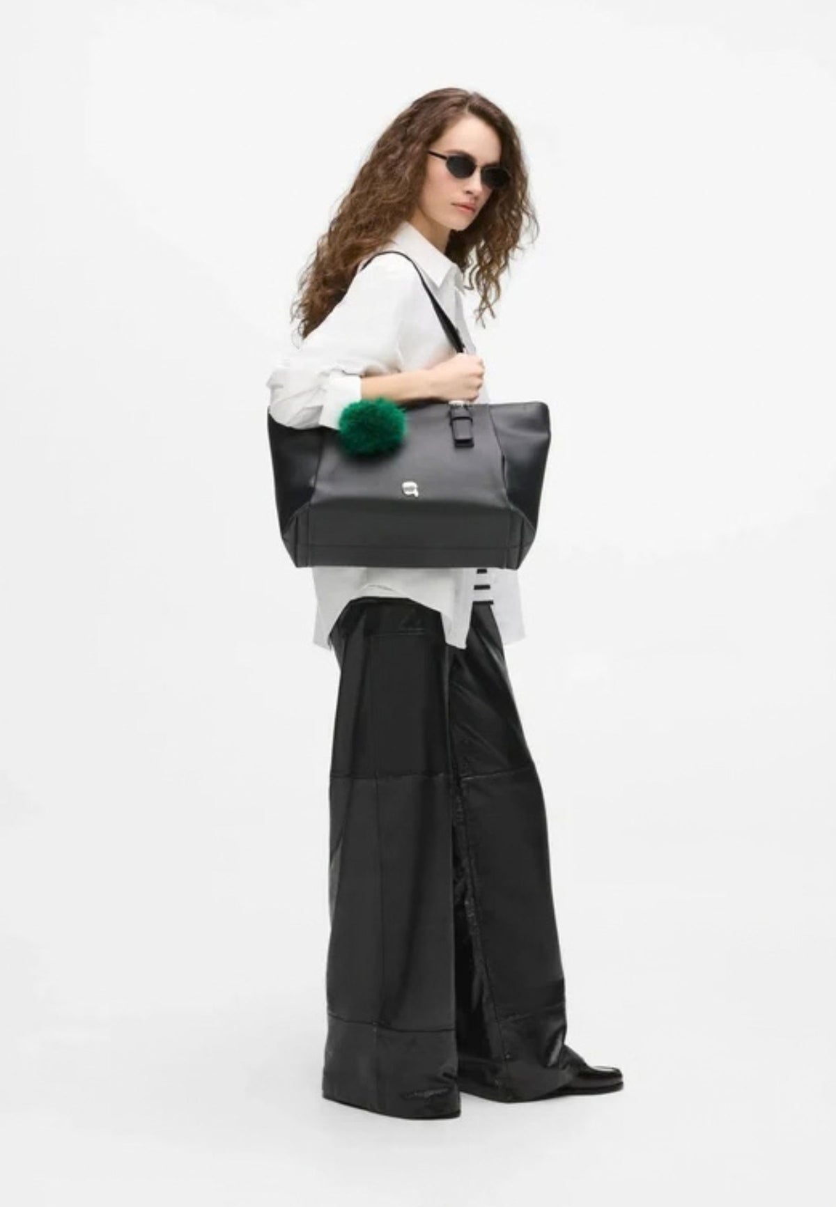 KARL LAGERFELD - Borsa tote grande Ikon Pebble con spilla Nero 