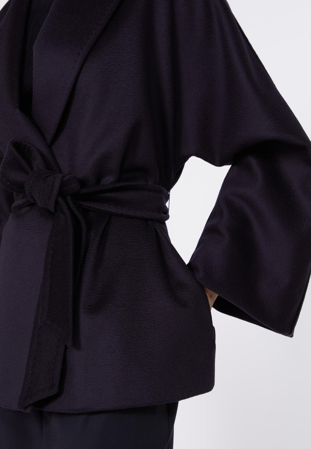 Max Mara Studio - Giaccone in lana vergine con cintura 