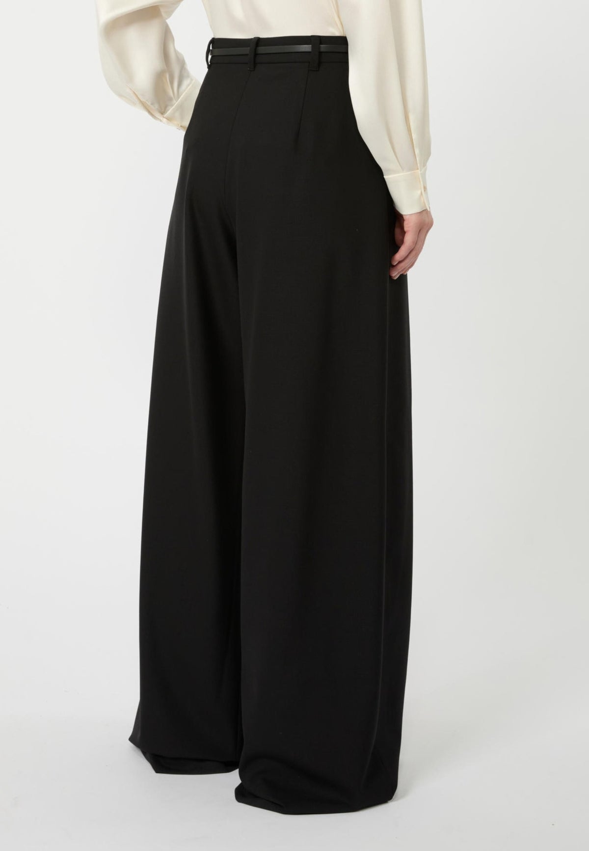 Max Mara Studio Pantalone Wide Leg in Lana Stretch con Cintura 