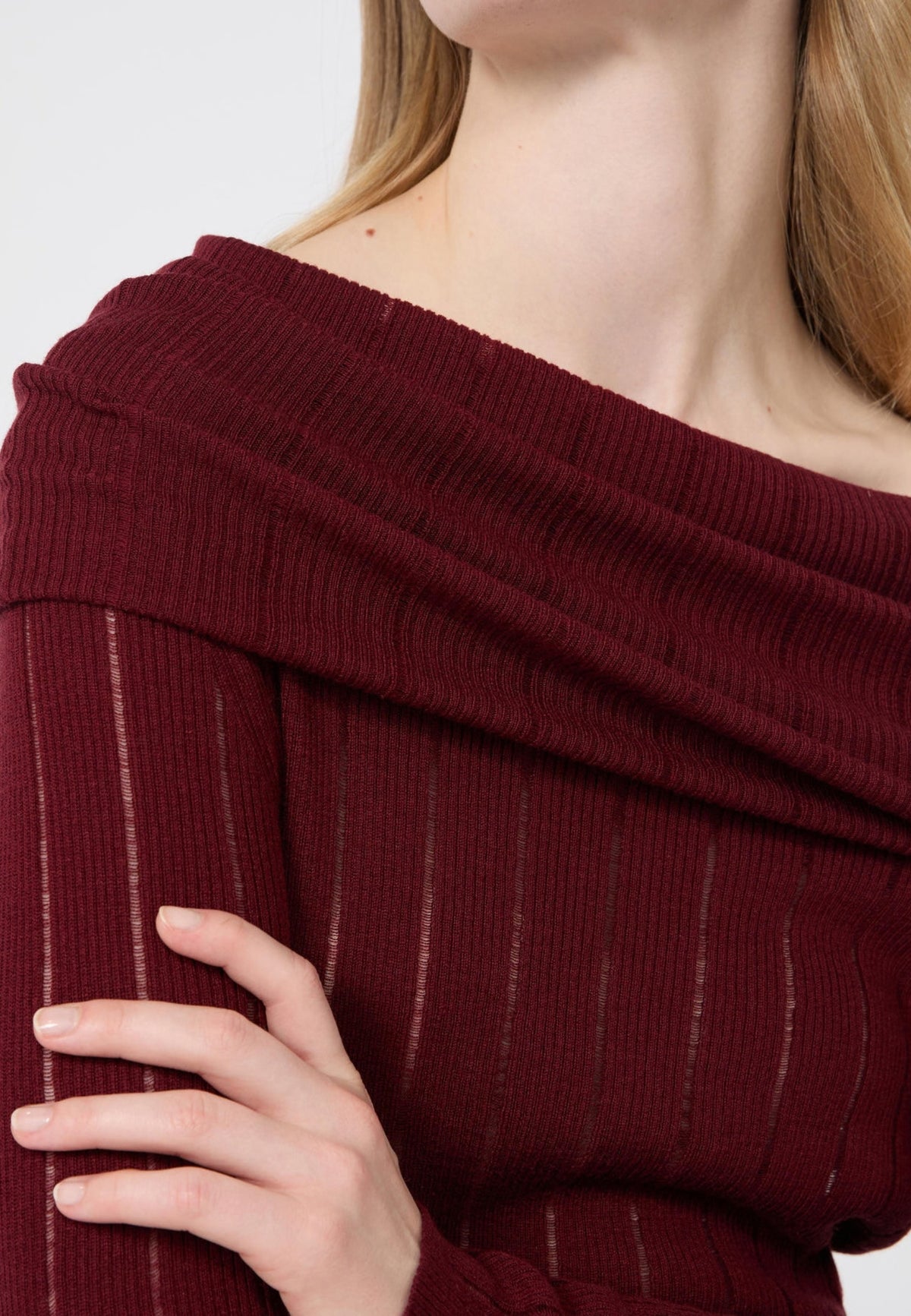 Max Mara Studio - Maglia off-shoulder in lana e seta 