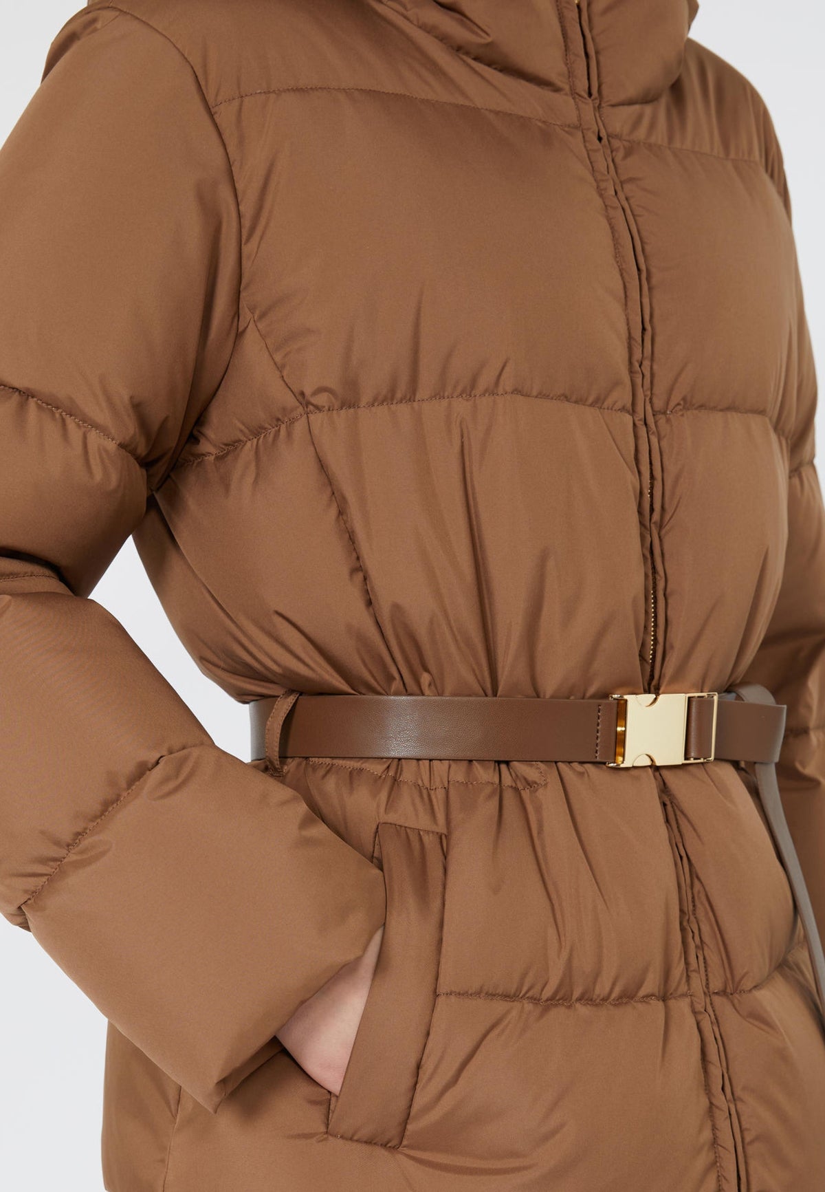 Max Mara Studio - Piumino corto con cappuccio e cintura 