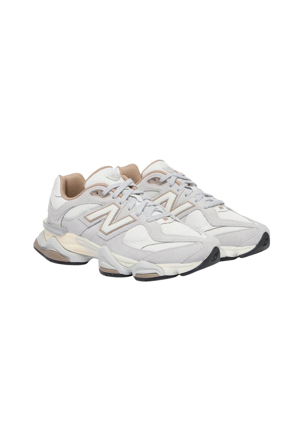 New Balance 9060 Sneakers in Suede e Mesh Grigio Chiaro e Beige 