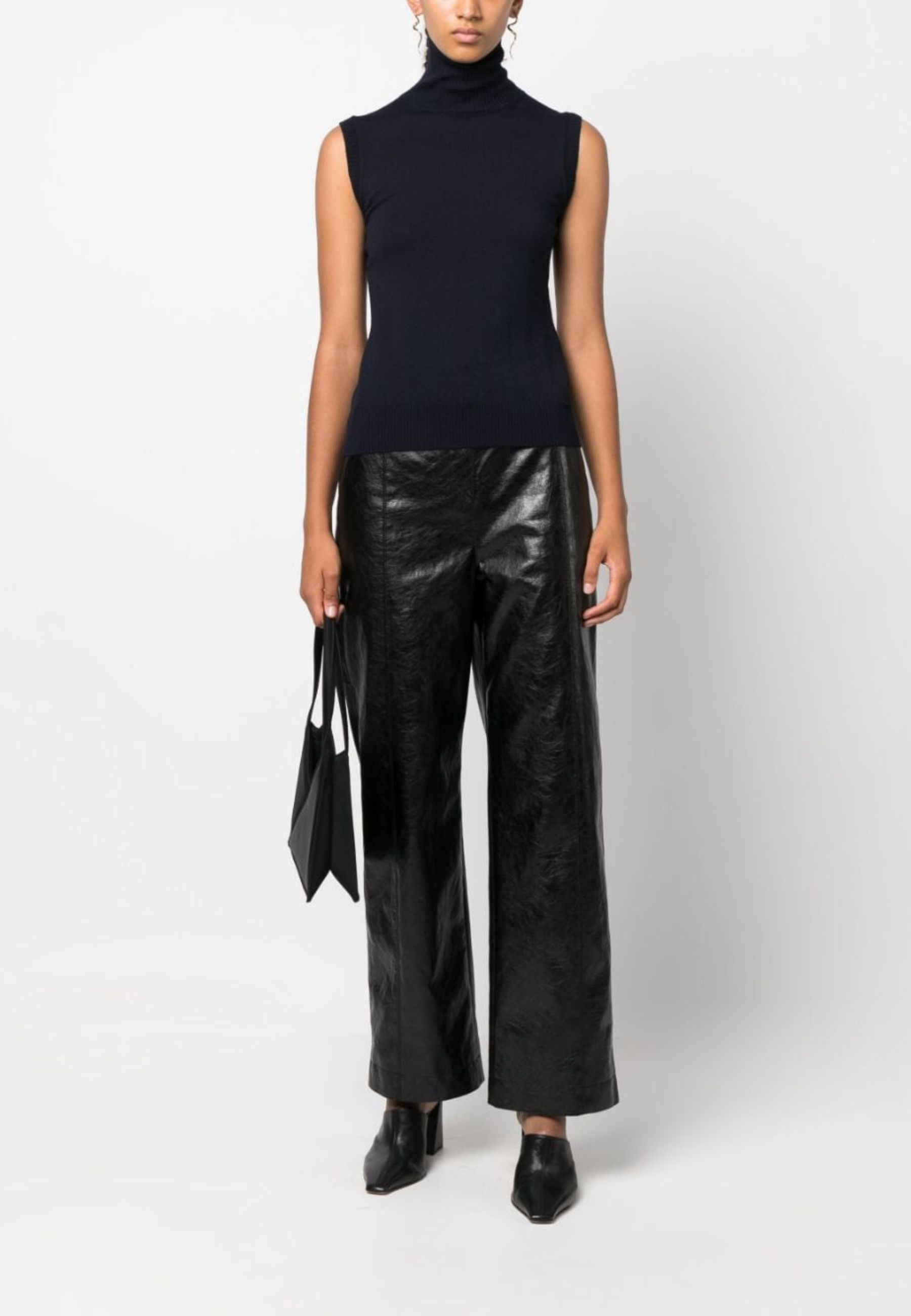 Sportmax - Maglia a lupetto smanicata in pura lana vergine 