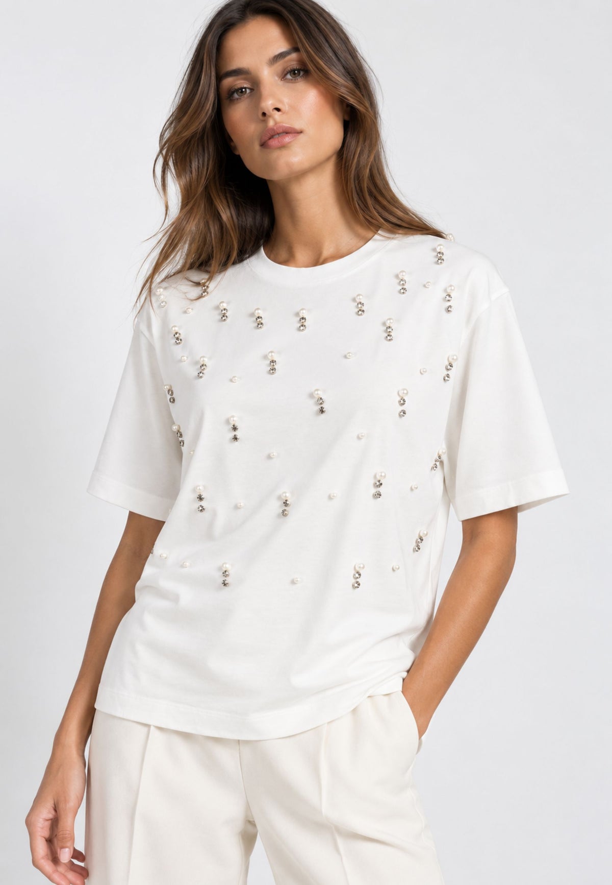 Twinset T-shirt con perle e strass 
