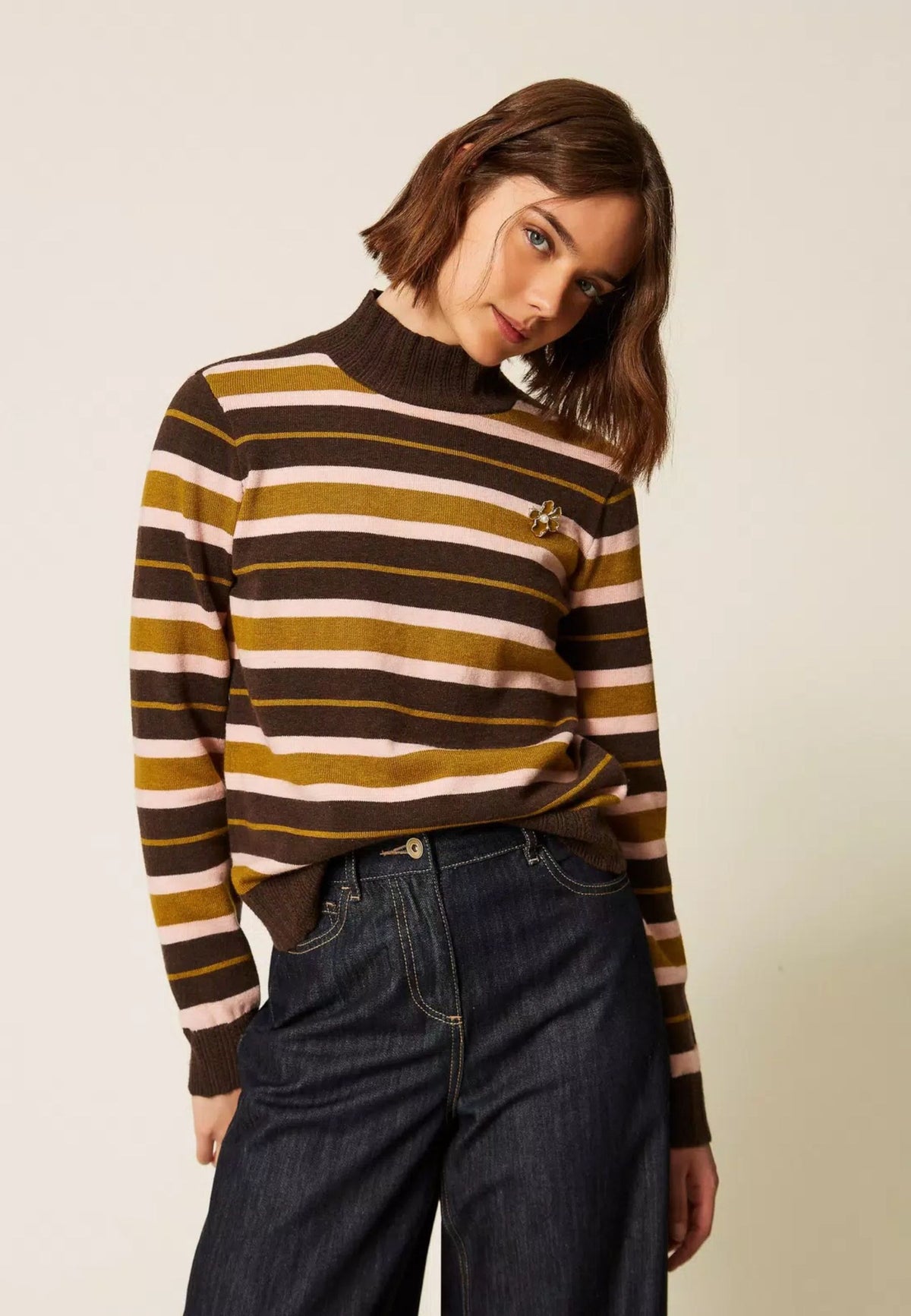 Twinset - Maglia a Lupetto con Spilla a Righe 