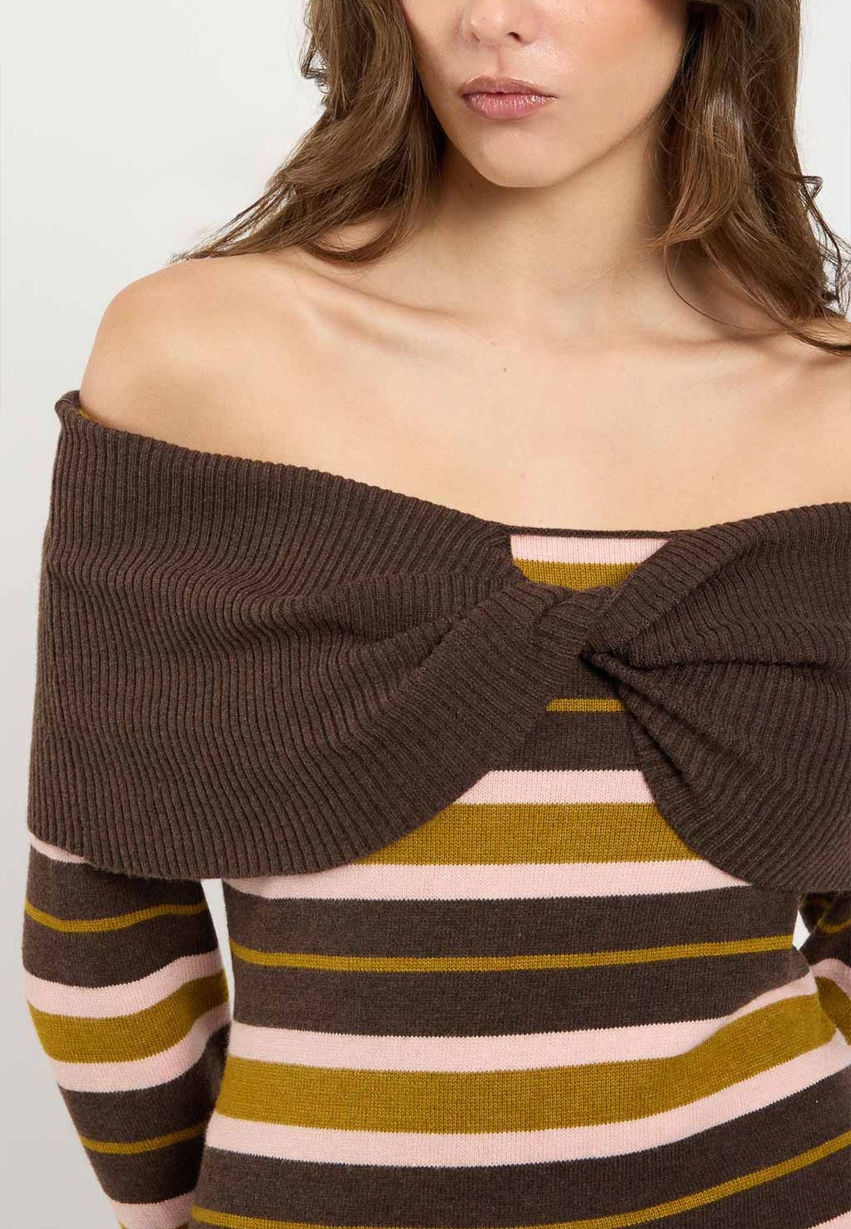TWINSET - Maglia a Righe con Scollo Bardot 