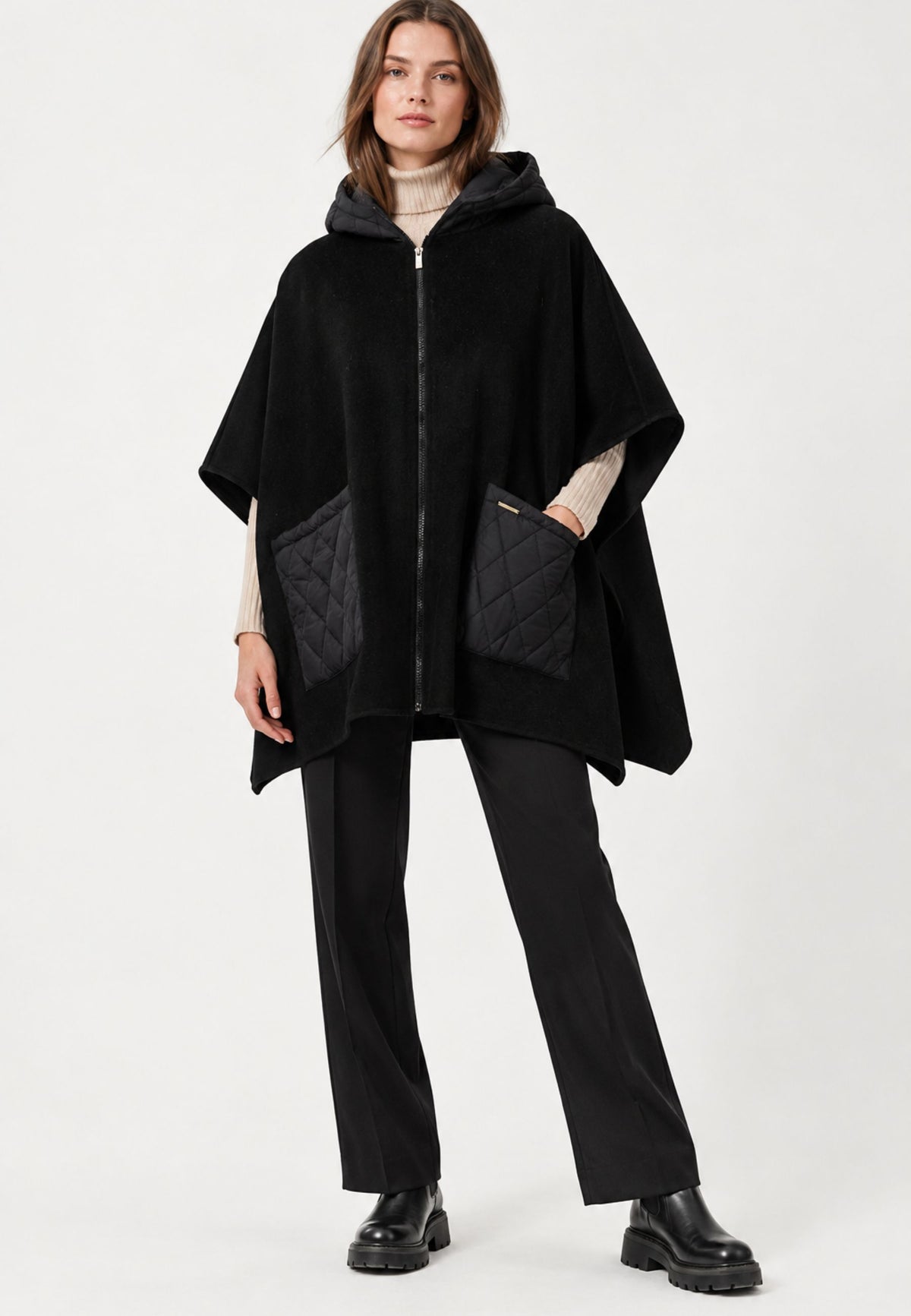 TWINSET - Poncho con cappuccio e dettagli trapuntati 