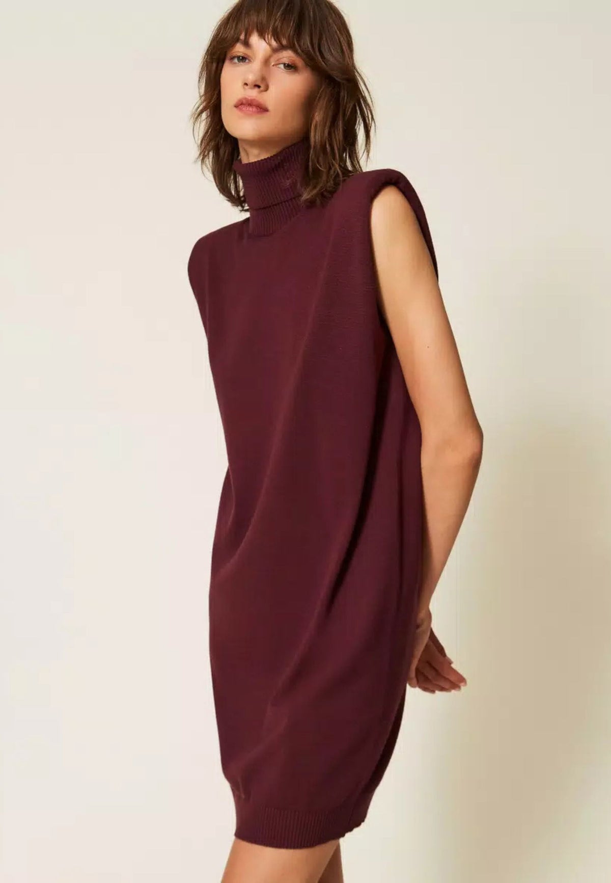 Abito corto Twinset smanicato in maglia 