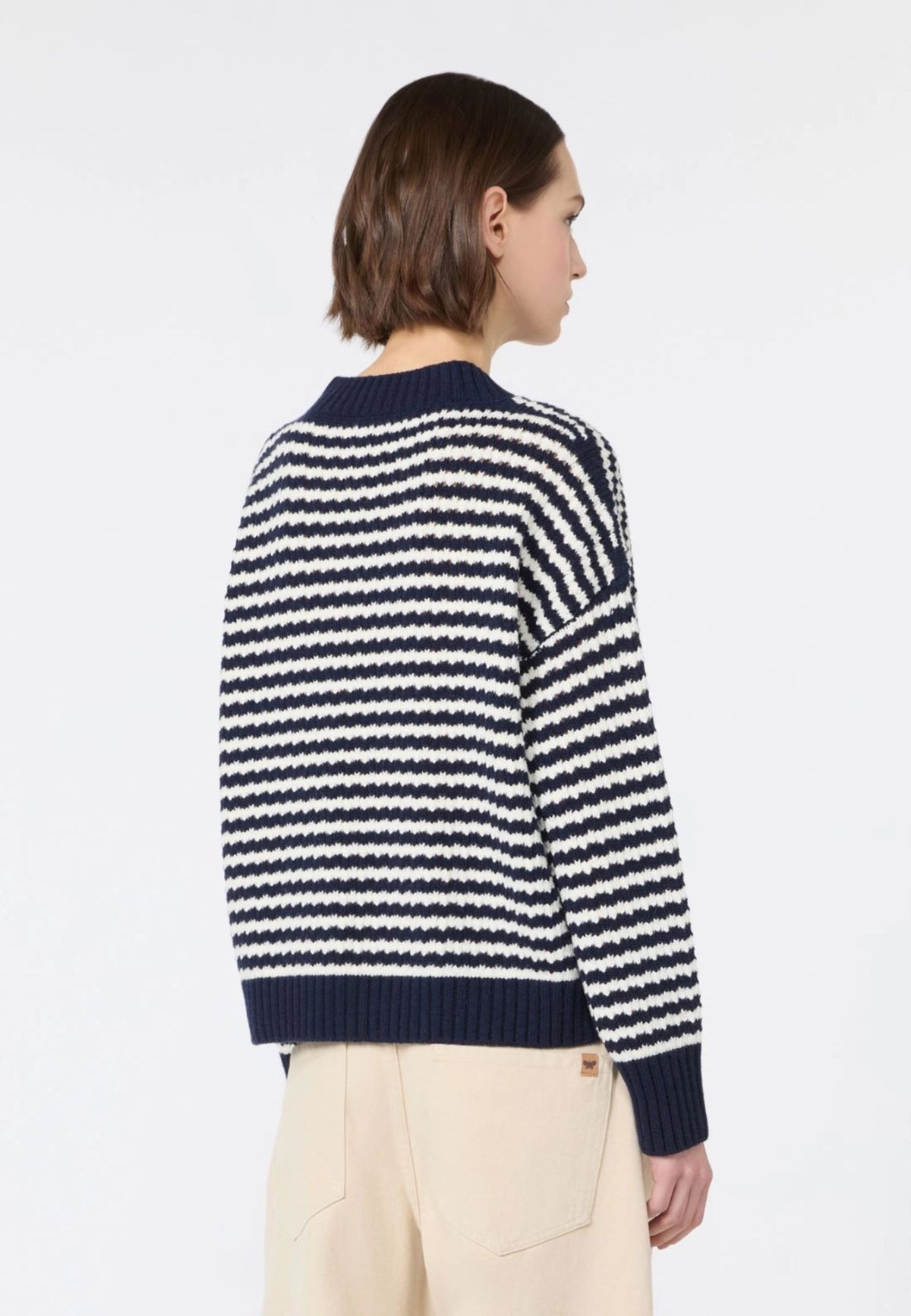Weekend Max Mara - Maglia Scollo a V in Pura Lana 